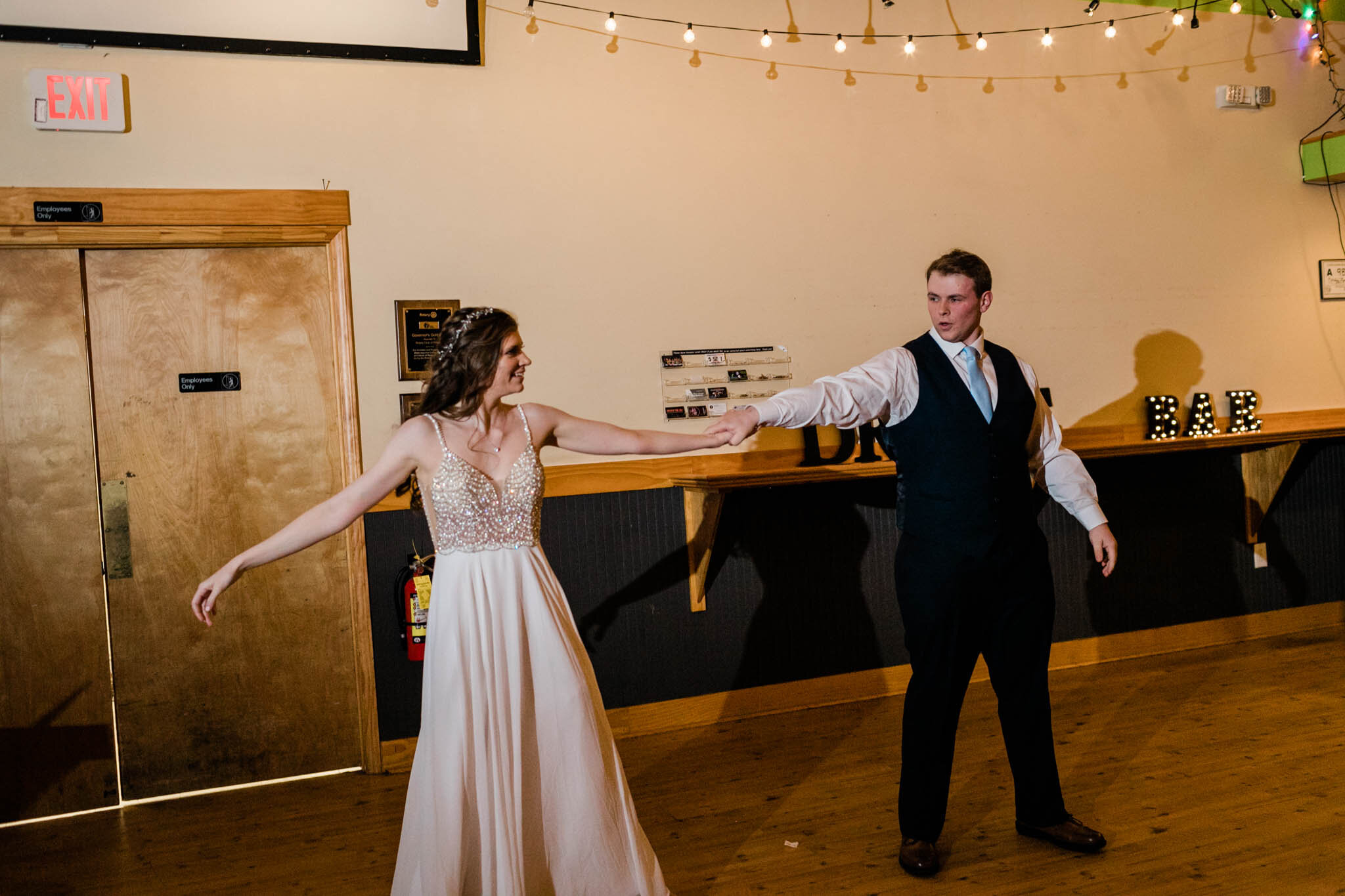Durham Wedding Photographer | By G. Lin Photography | Bride and groom dancing