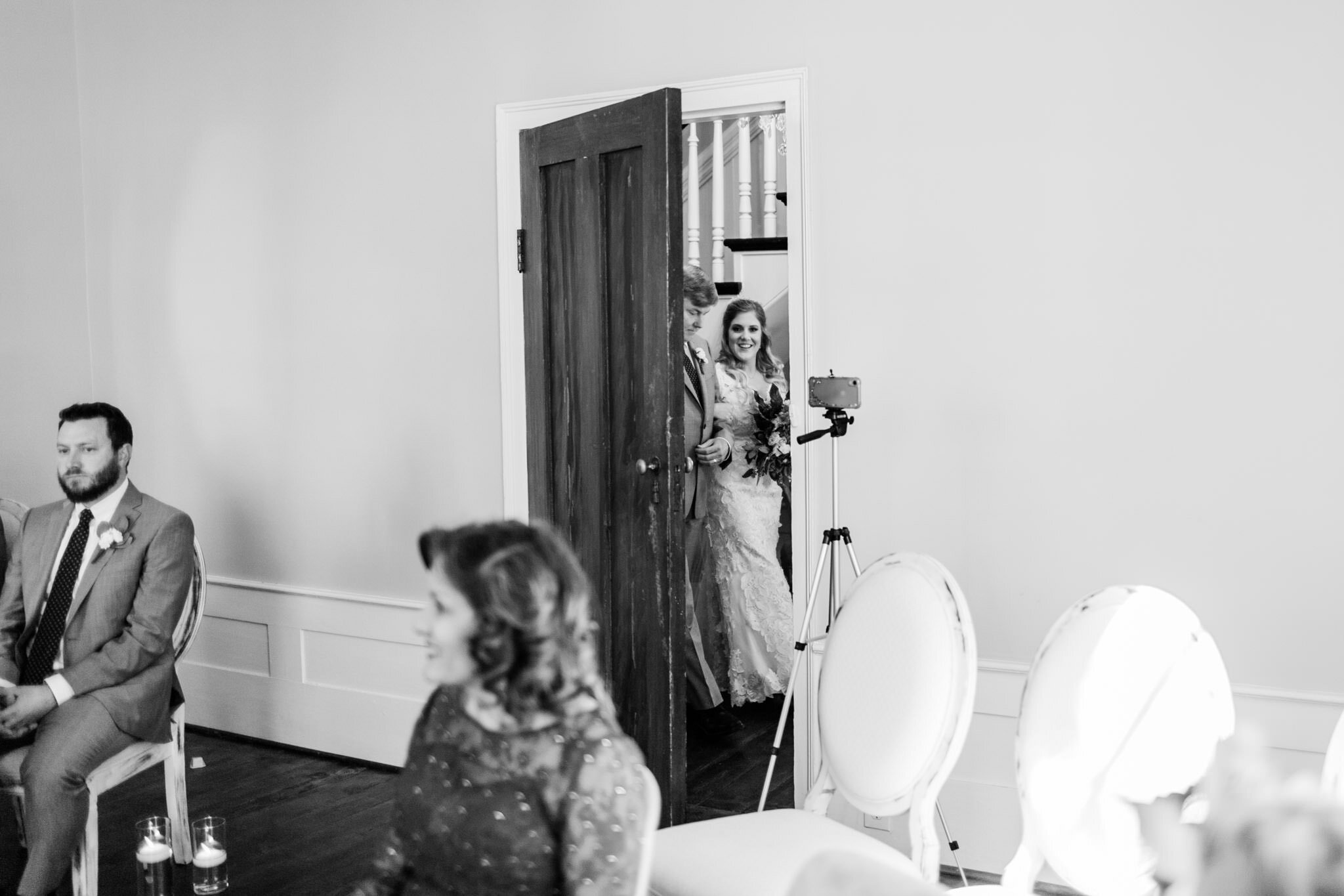 Durham Wedding Photographer | By G. Lin Photography | Bride and father before walking in during the ceremony