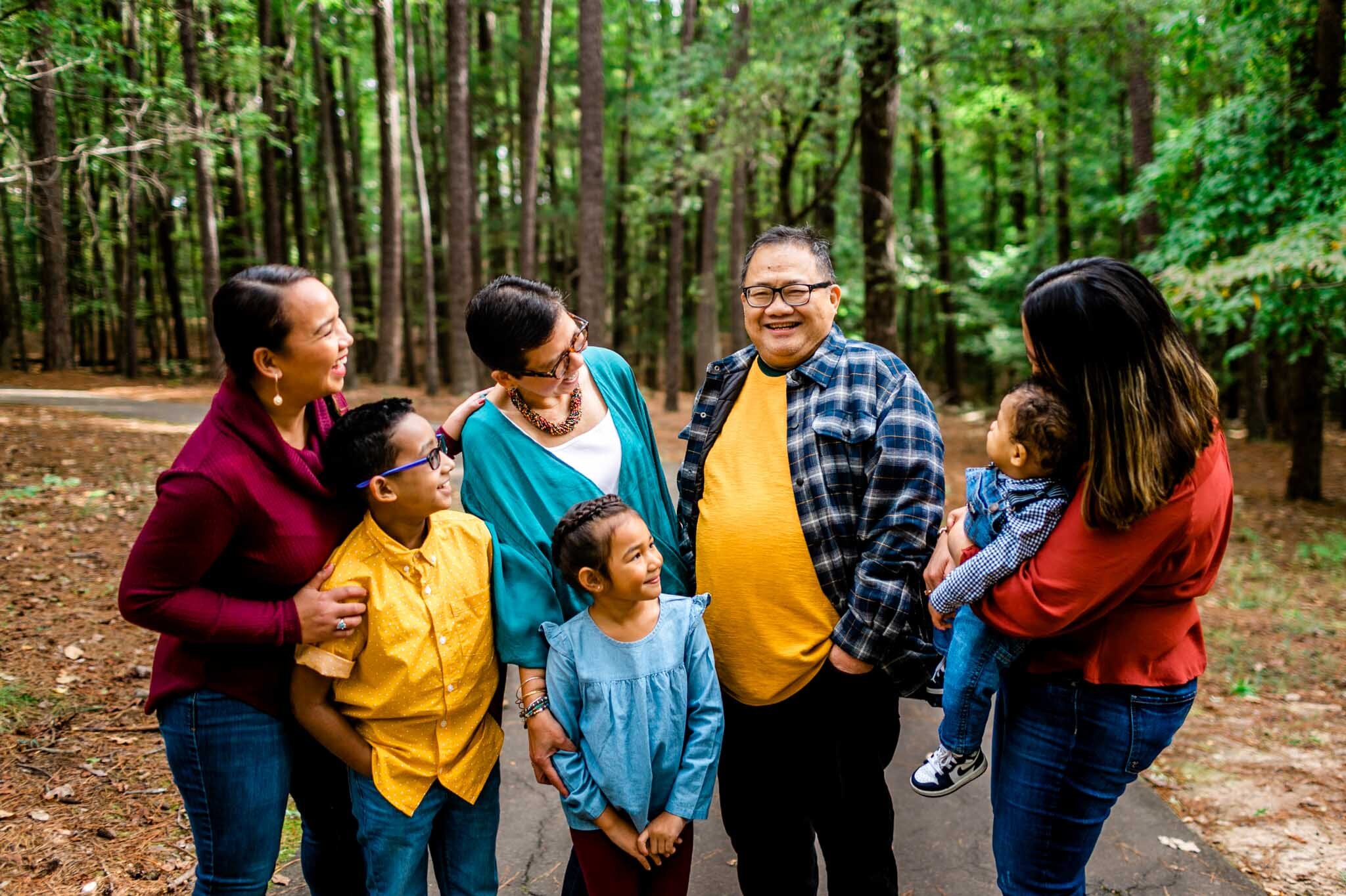 Raleigh Family Photographer | By G. Lin Photography | Umstead Park | Large group fall family photo outdoors