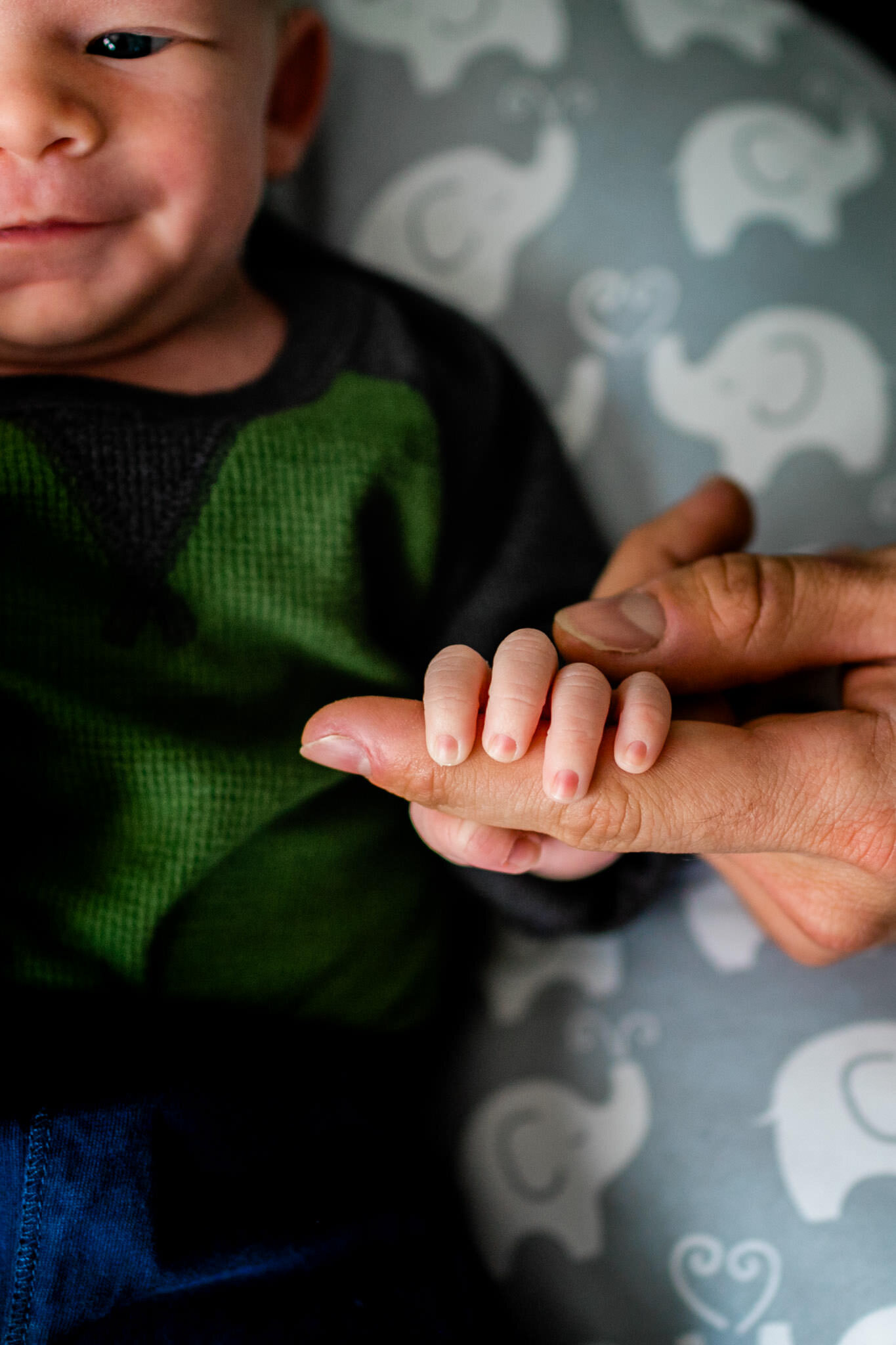 Durham Newborn Photographer | By G. Lin Photography | Close up of baby's hands