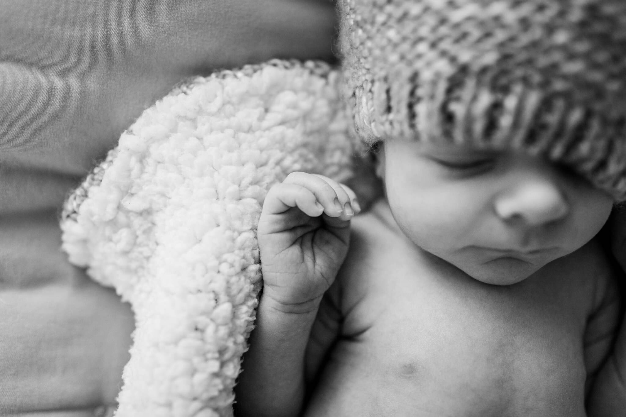 Durham Newborn Photographer | By G. Lin Photography | Black and white image of baby sleeping