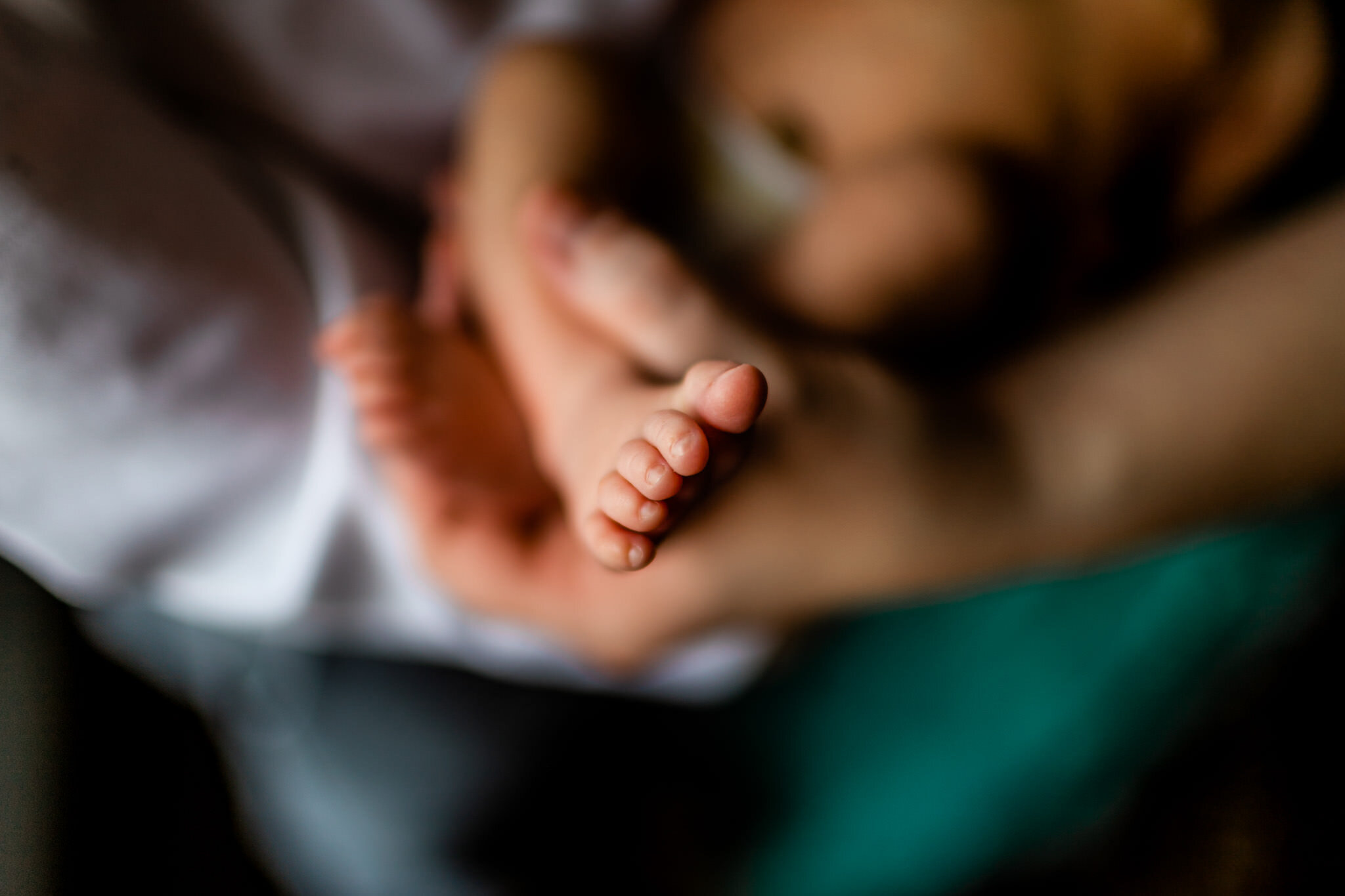 Durham Newborn Photographer | By G. Lin Photography | Baby's feet