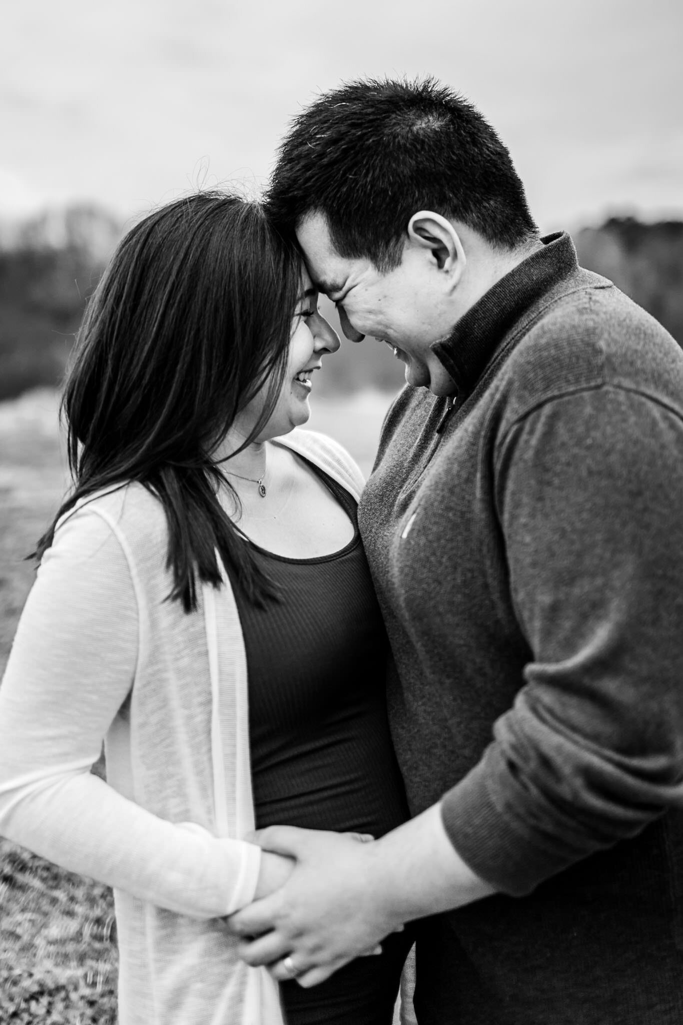 Raleigh Maternity Photographer | By G. Lin Photography | NC Museum of Art | Black and white photo of couple
