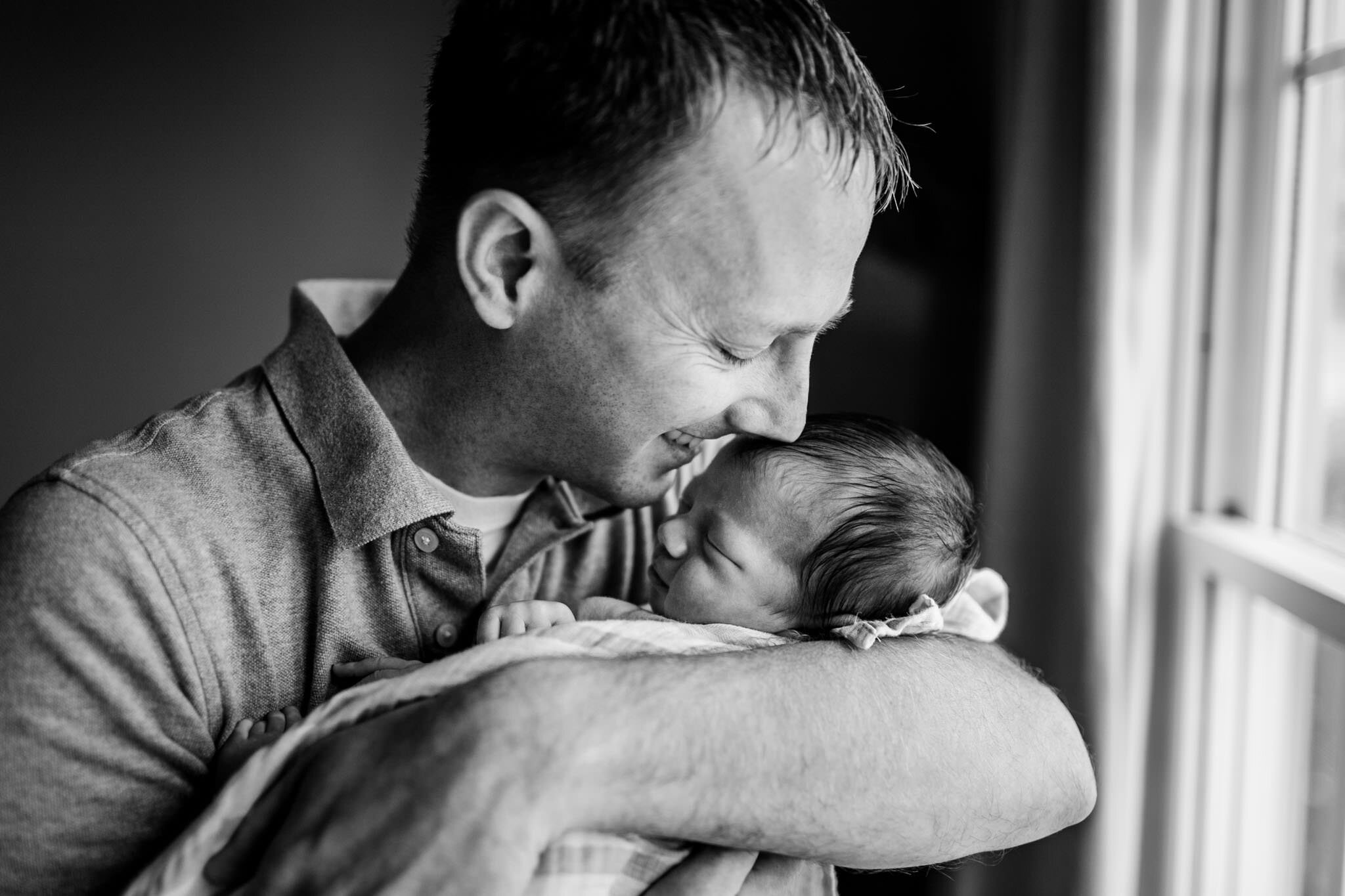 Black and white photo of father and baby | Durham Newborn Photographer | By G. Lin Photography