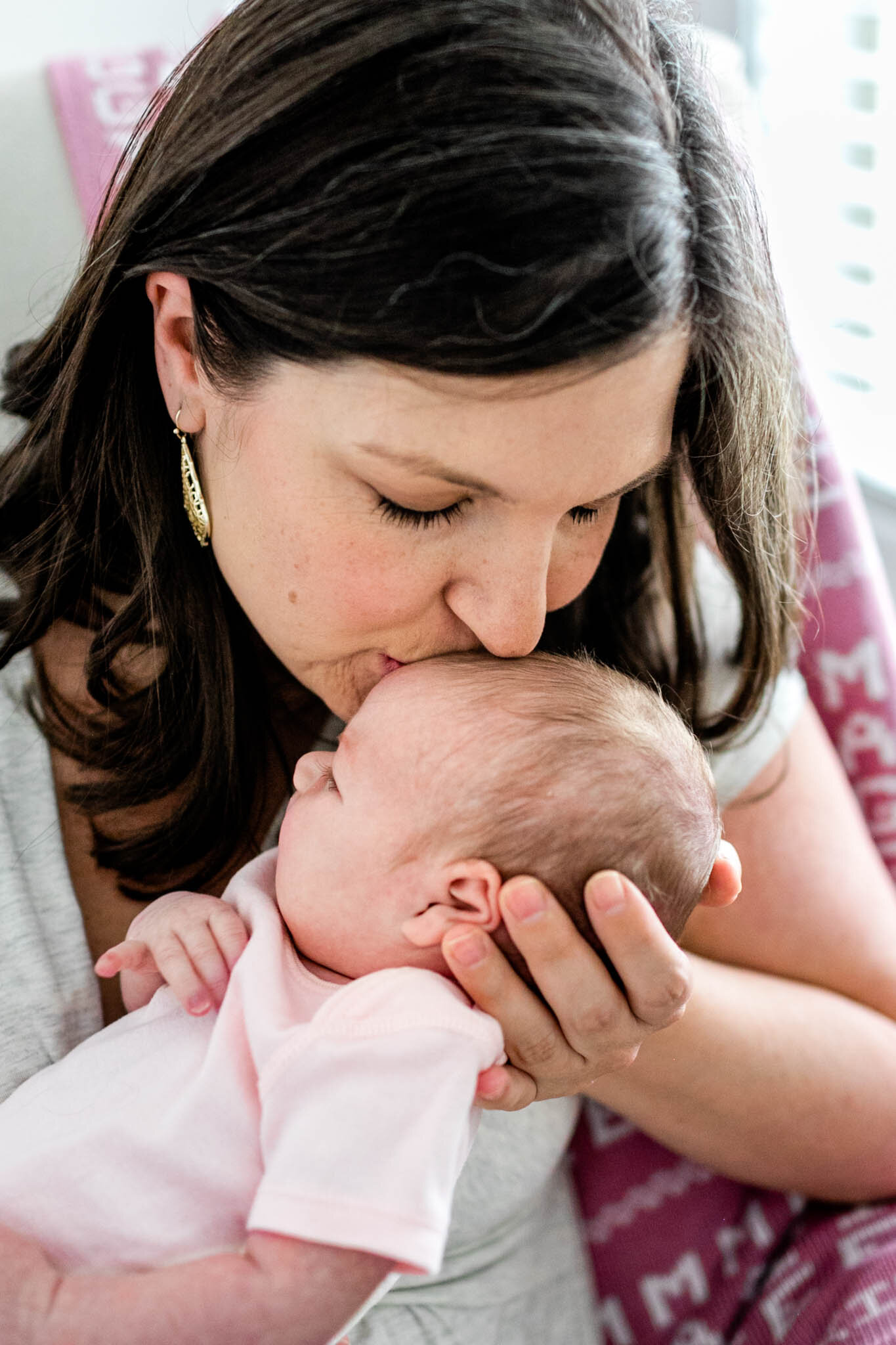 Durham Newborn Photographer | By G. Lin Photography | Mother kissing baby