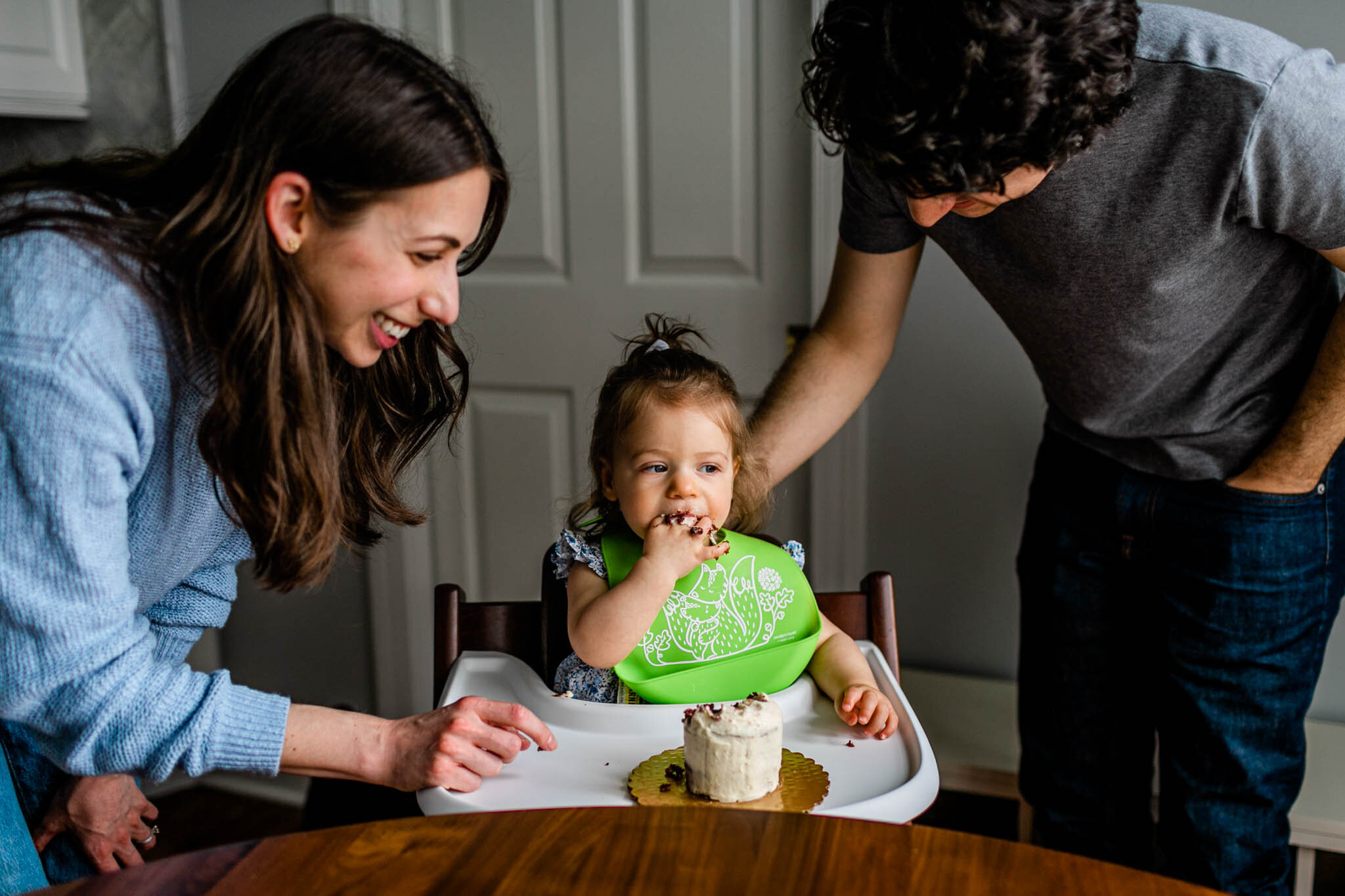 Durham Family Photographer | By G. Lin Photography | First birthday cake smash