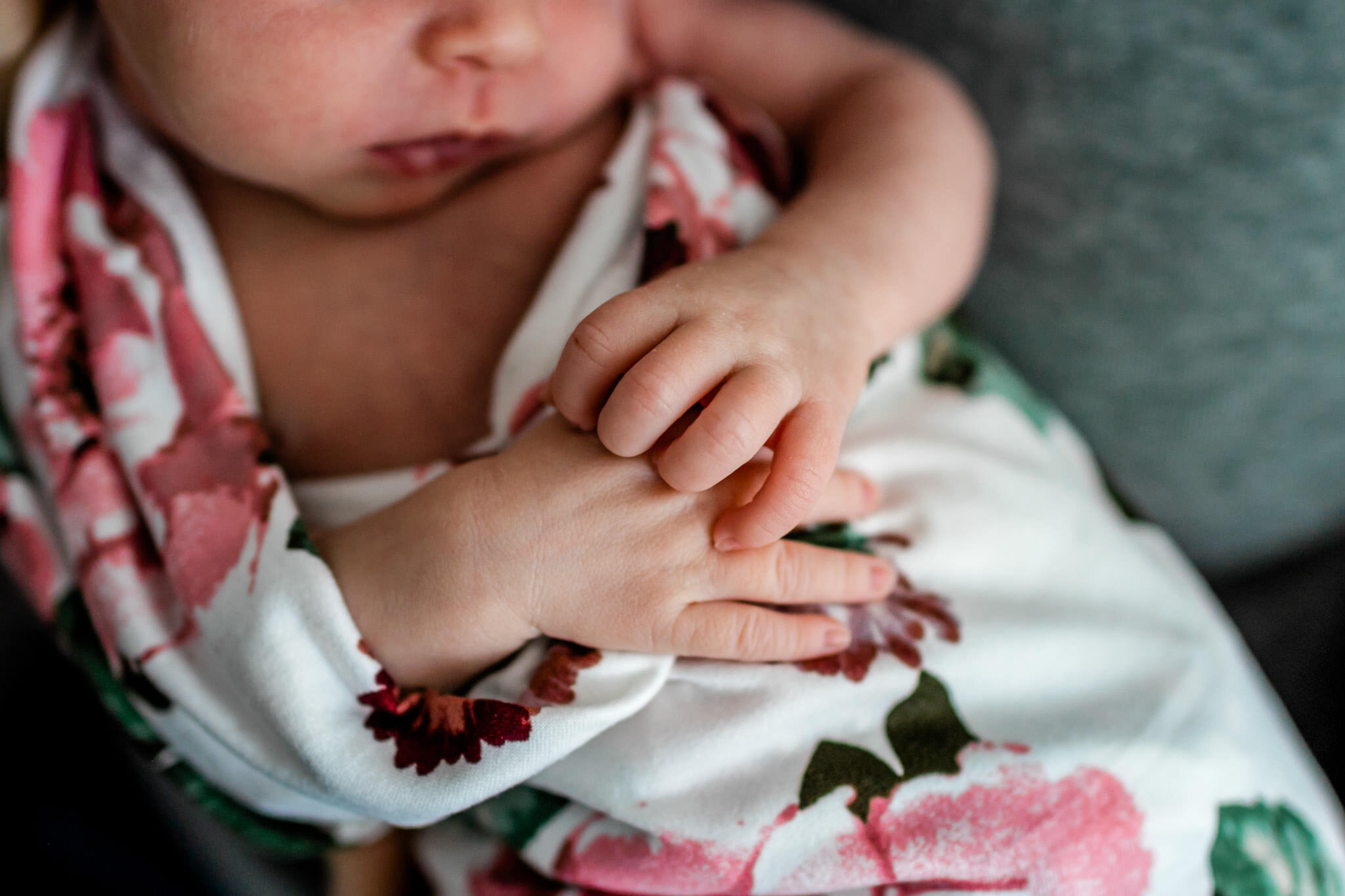 Hillsborough Newborn Photographer | By G. Lin Photography | Close up details of baby's hands