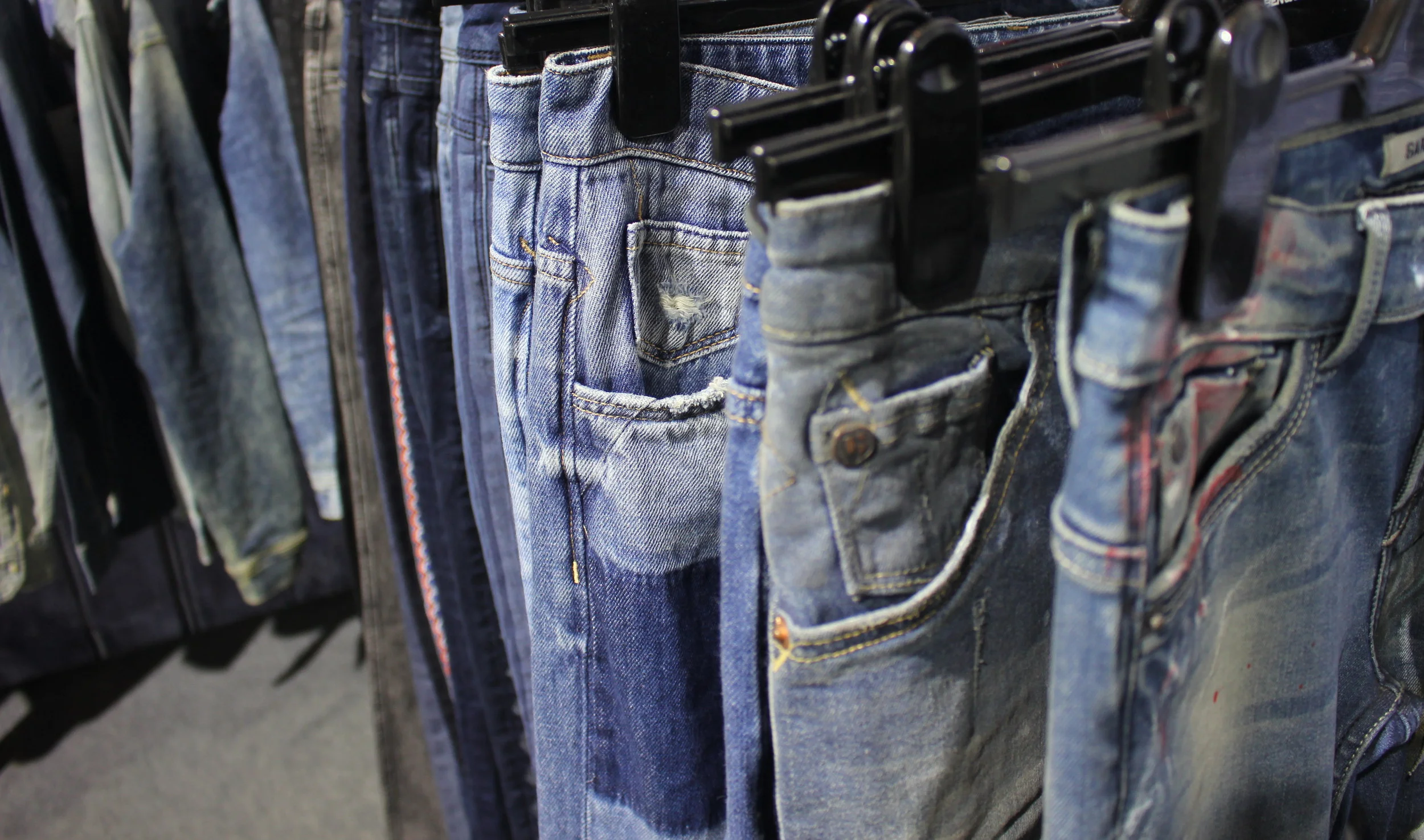 Vietnam Jeans Manufacturer | Gold Garment