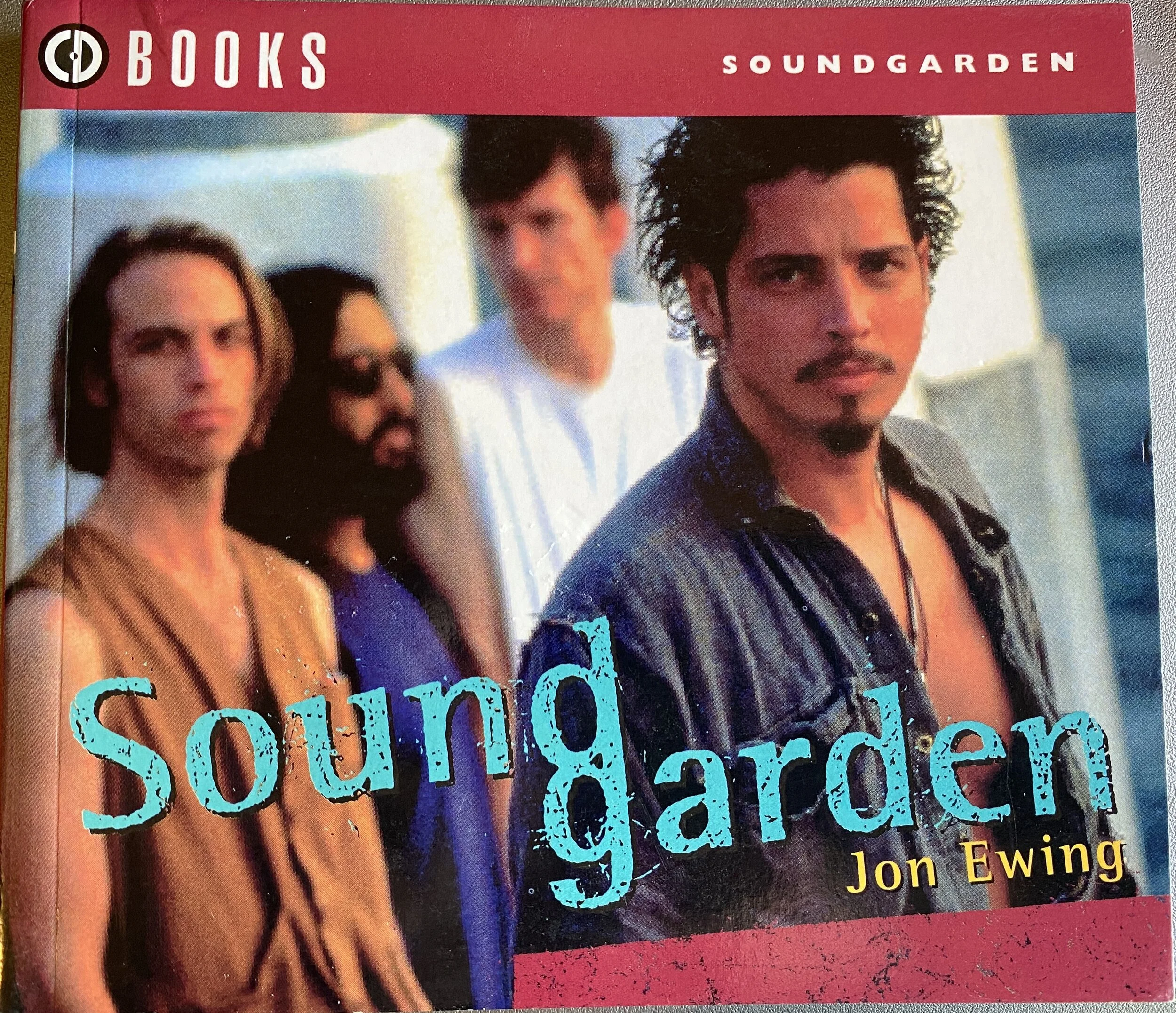 Soundgarden's "CD Books" by Jon Ewing (Photos &amp; Superunknown Track by Track Commentary) 