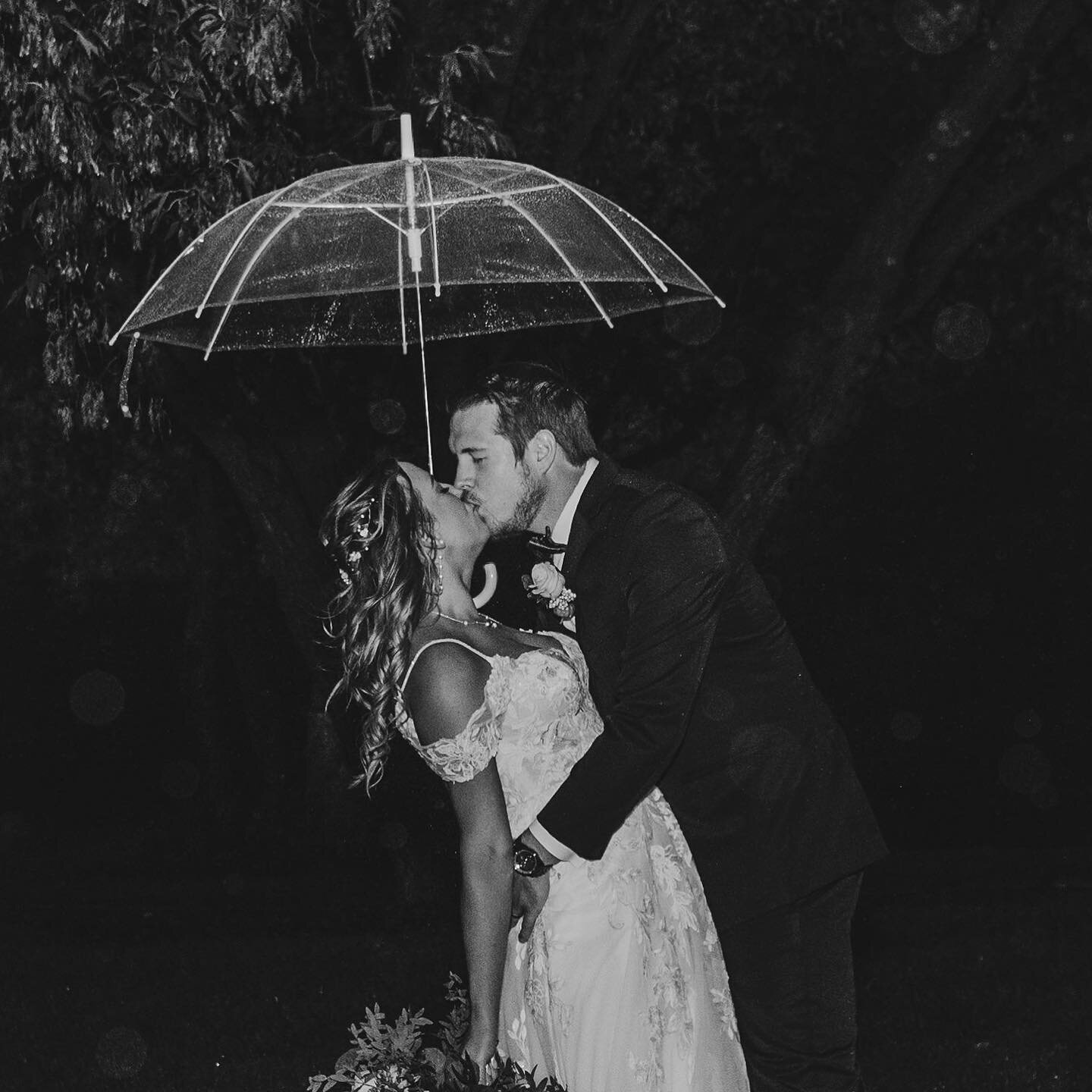 ✏ New on the Blog - 5 Secrets to a Successful Rainy Day Wedding

Worried about April Showers? We&rsquo;re here to let you in on a few secrets to a rainy wedding day! Visit the link in our bio to learn more on how you can prepare yourself and maybe, j