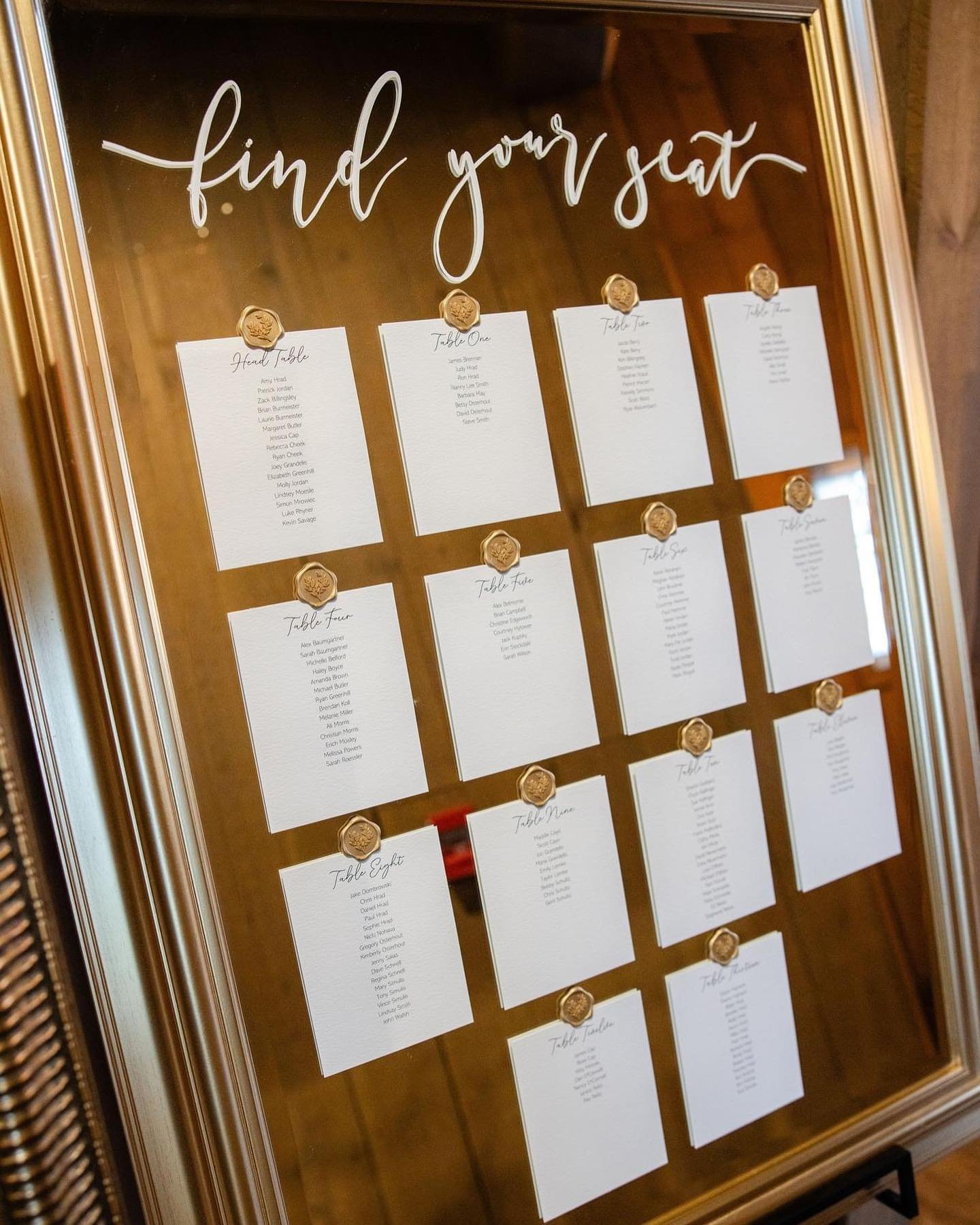 Struggling to decide on how to display your seating chart?

✨ Decide on how you&rsquo;d like to organize your guests - by table or alphabetically
✨ Make sure your seating chart is easy to read
✨ Display your seating chart in an open area where guests