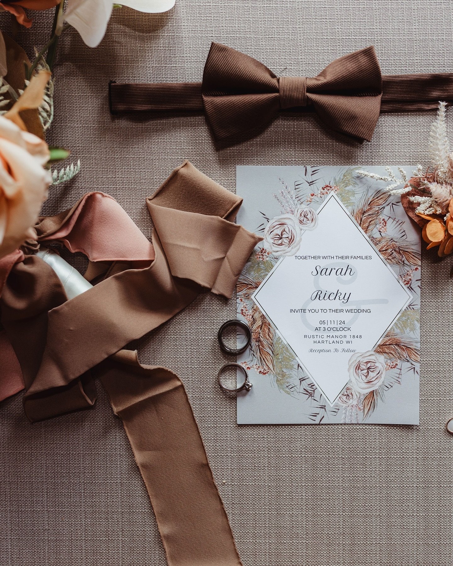 Details from Sarah + Ricky&rsquo;s special day 🤍

.

.

.

#rusticmanor1848 #rusticmanor #rusticmanorwedding #weddingvenue #wiweddingvenue #manorstudios1848 #manorstudios #weddingphotography #weddingvendor #summerwedding #2024wedding #details #weddi