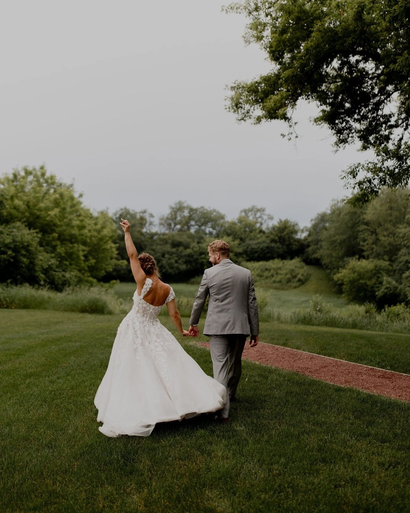 Say YES to your dream venue at our Public Open Tour Night TOMORROW from 5-7 pm! 🥂

✨ Walk the venue + surrounding grounds
✨ Speak with our event managers + wedding coordinators
✨ Bring your d&eacute;cor to see if it matches your vision

Our team wil