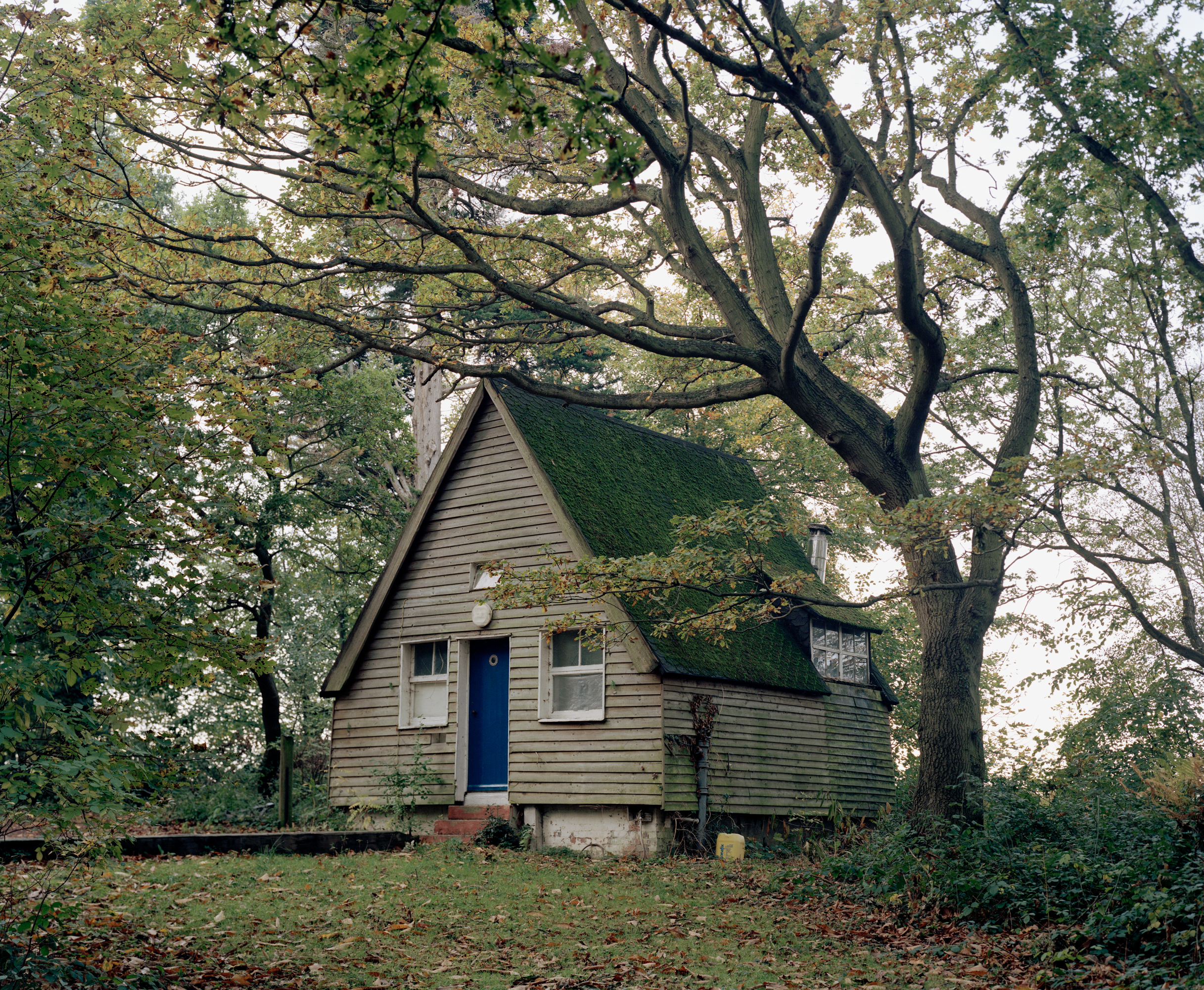 Cabin by the Orwell, Woolverstone, 2013.jpg