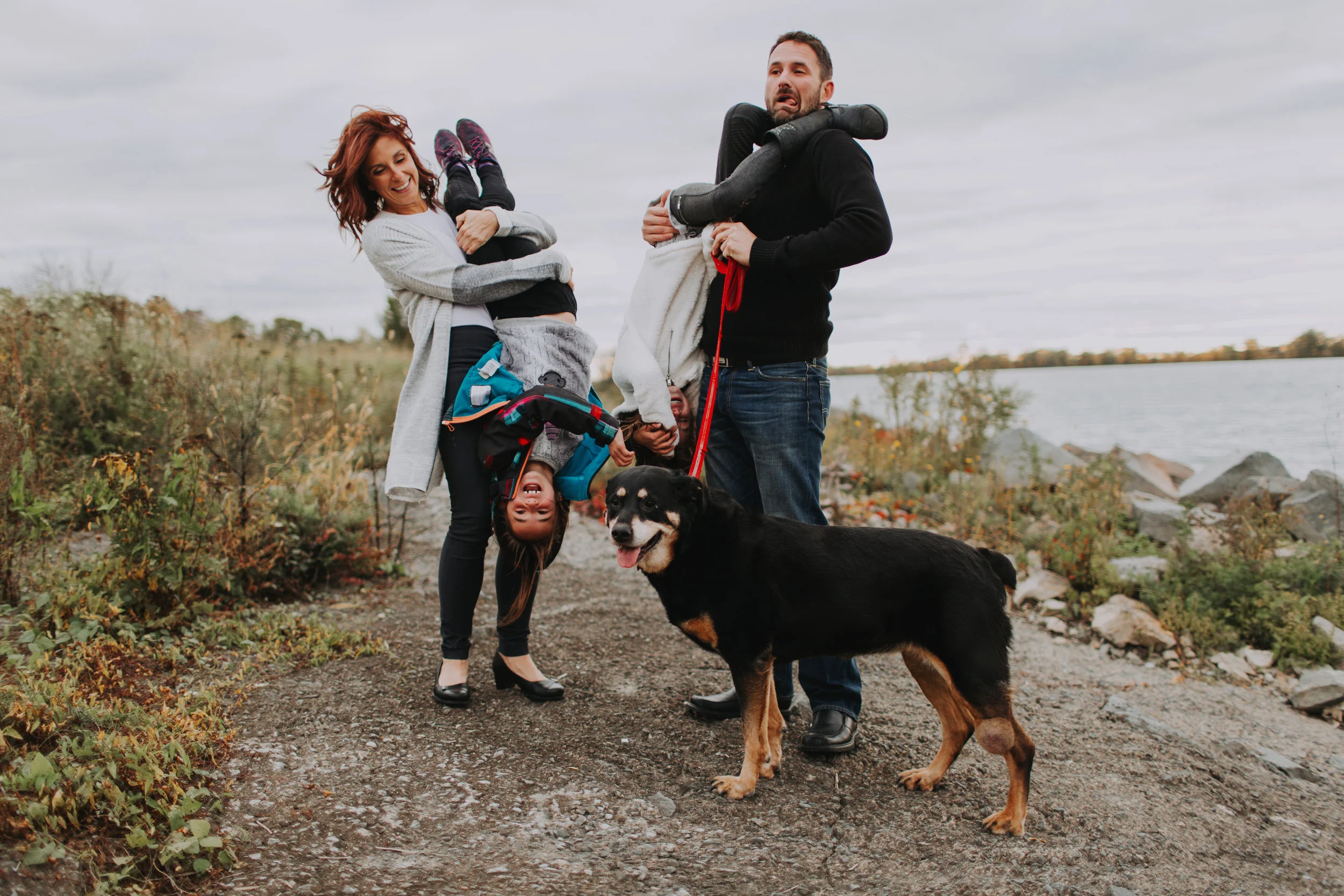 Famille - Mélanie, Marco, Anaïs, Éloïse, Roxy &amp; Bou