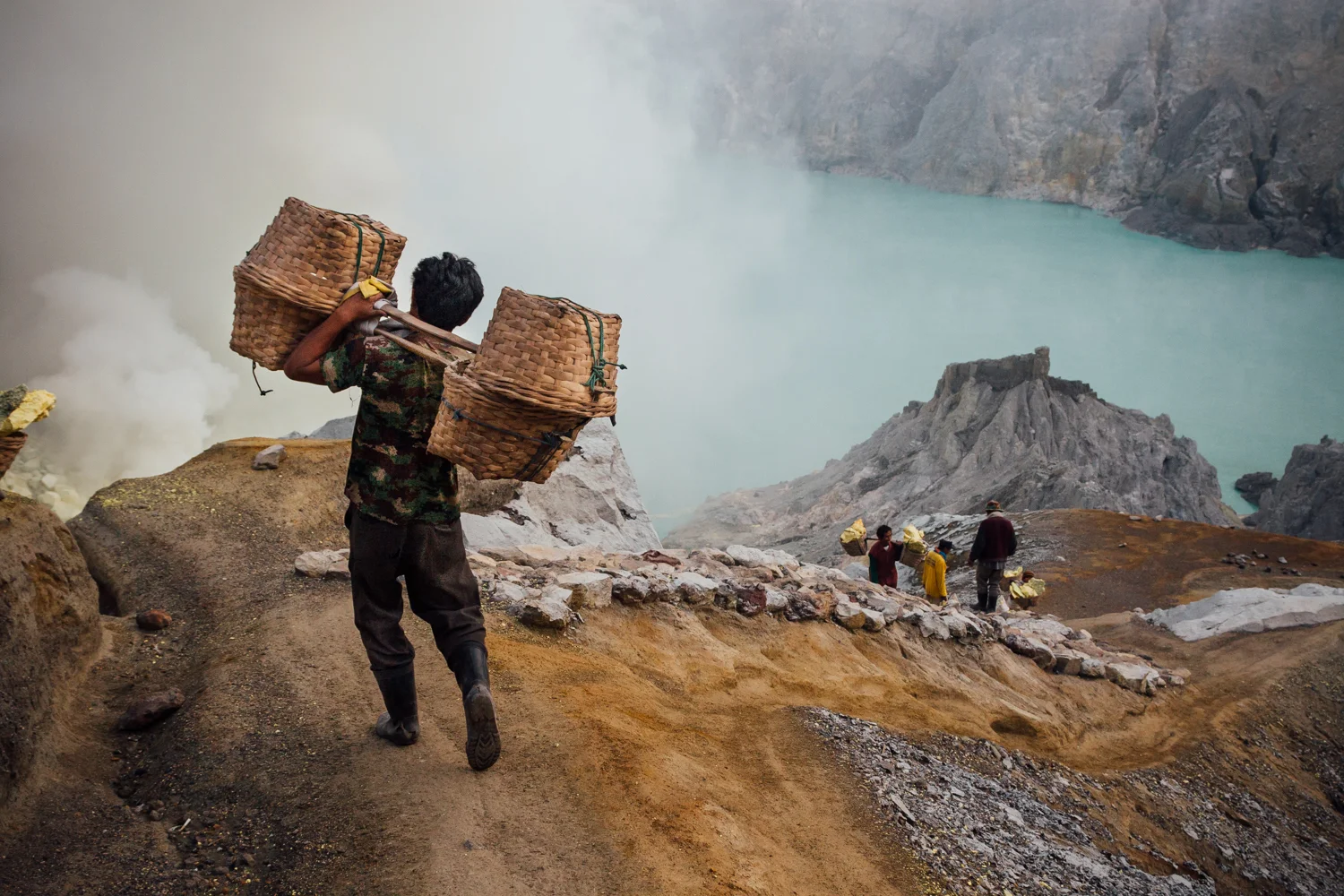 kawah-2.jpg