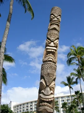 Maui tiki pole 