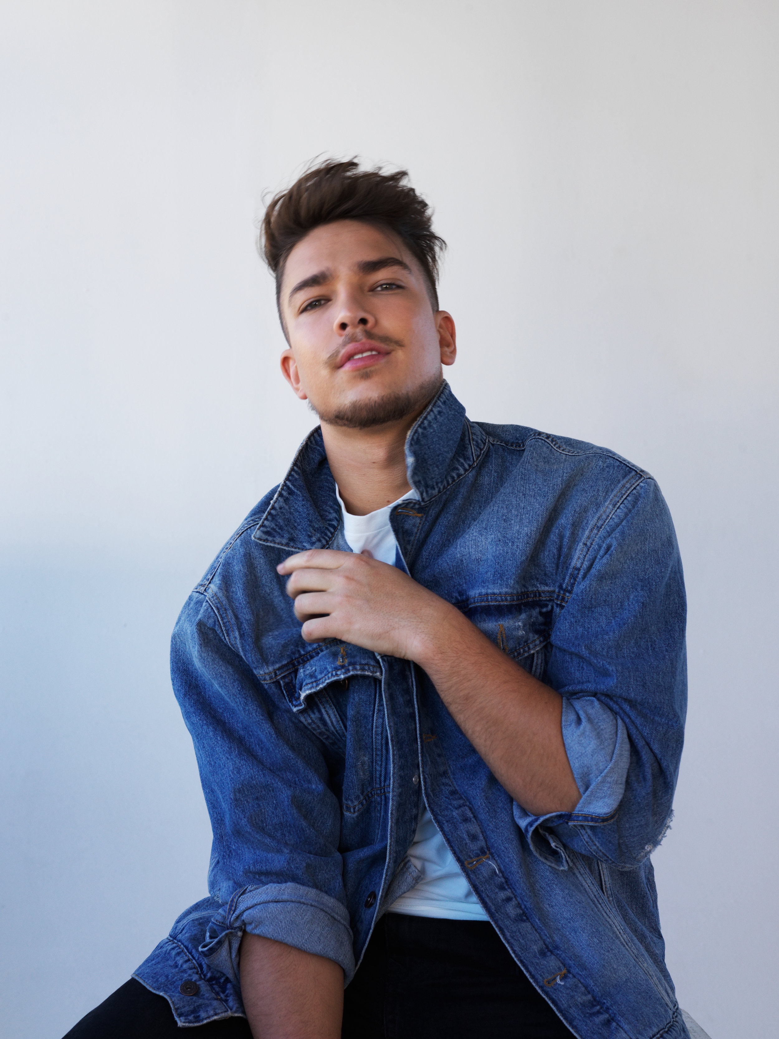 STYLIST - MATT TERRY