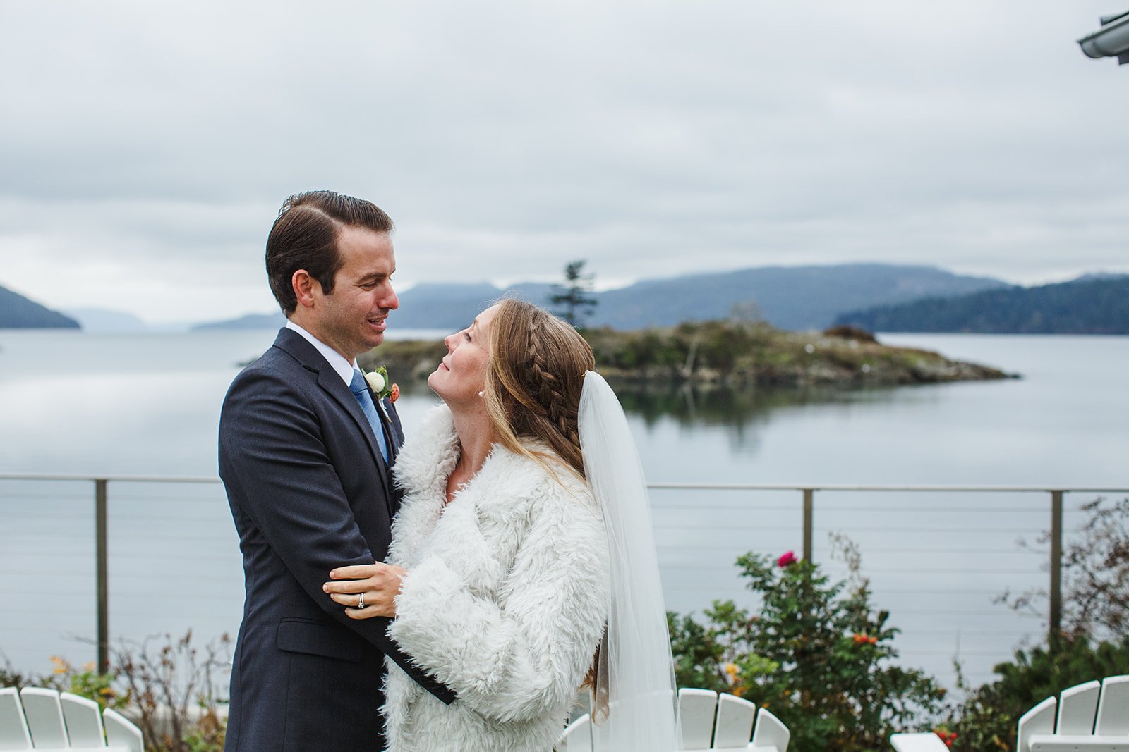 Satya-curcio-photography-Orcas_Island_Outlook-inn-Wedding_Moran-state-park231021_269-270.jpg