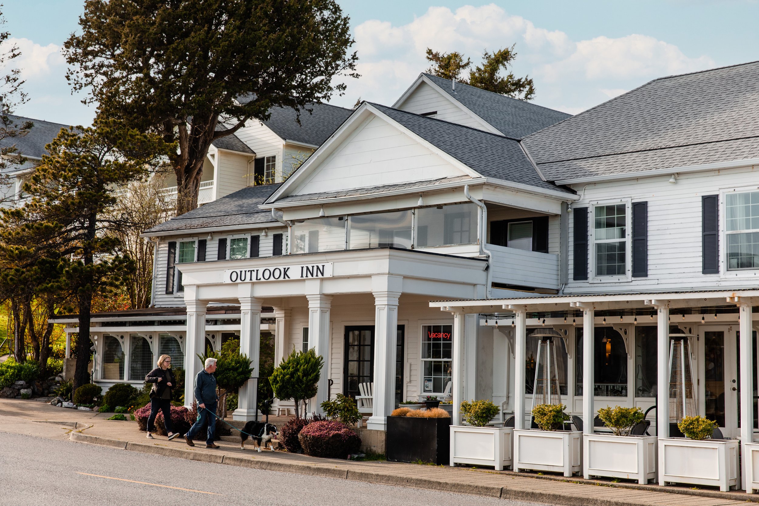 Best Place to Stay Orcas Island — Outlook Inn on Orcas Island