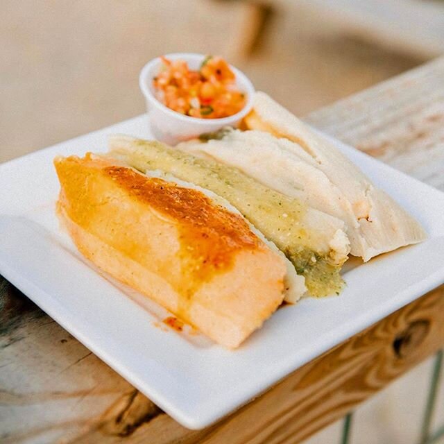 Happy hump day! Some of your favorite trucks are here to give you a mid-week boost. 🙌
.
Today's line-up:
Hot Tamale
@mysausagebuddy
@apinchofsoul
@queensicenc
.
📍 @fairviewplaza 11am- 2pm