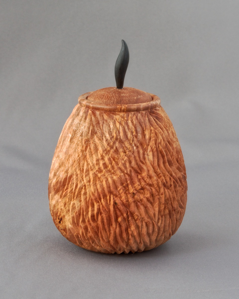 Lidded vessel