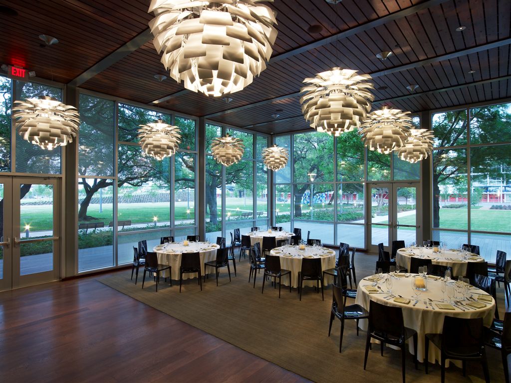 PRIMAVERA ROOM Surrounded by Brazilian IPE wood and featuring a series of designer lamps, the Primavera Room is located at the end of the main floor. The Primavera Room includes a spacious private deck that has a breathtaking view of the natural gardens of Discovery Green Park, this includes the shaded walkway featuring 100 yr old oak trees, the butterfly garden, the Maconda’s Grove and the 10,000 sq ft Grace Event Lawn. Room Capacity: Seated Dinner: 30 to 60 people; rounds of 10 each (60”) Stand Up Cocktail Reception: 60/80 people indoors, up to 120 people indoor/outdoor