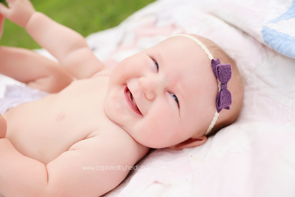 7-central-iowa-baby-photographer-huxley-captured-by-heidi-hicks-family.png