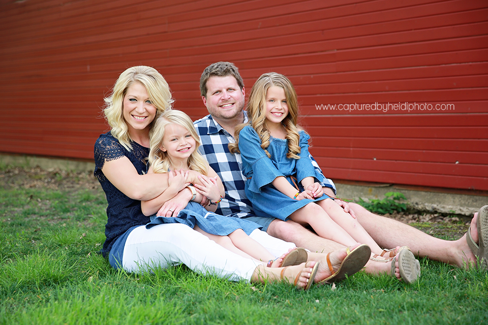 3-central-iowa-family-photographer-huxley-ames-moore-memorial-park-michelle-tom-doyle.png