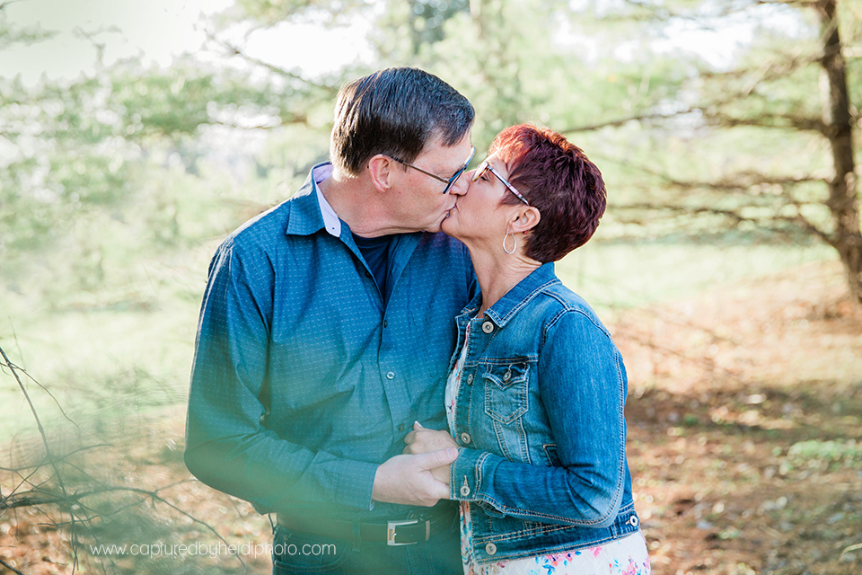 3 central iowa photograper huxley ames ankeny desmoines moore memorial park wedding anniversary photo shoot heidi hicks terry dewald fredric.jpg