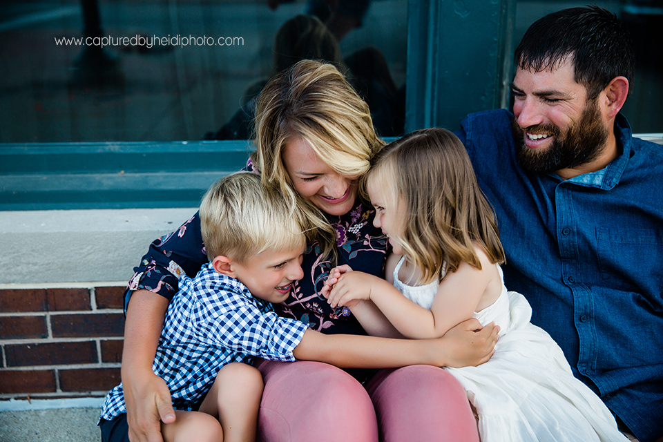 4 central iowa family photographer captured by heidi hicks ames ankeney desmoines kristyn nobiling.jpg