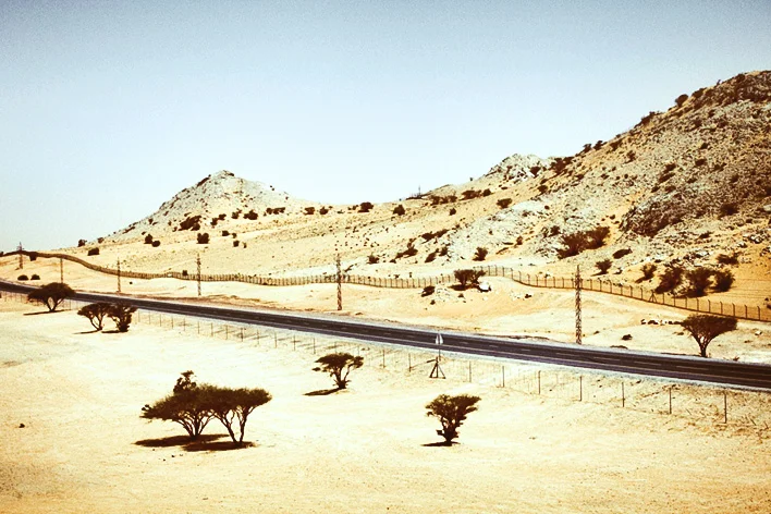 henning ross_in the desert_06.jpg