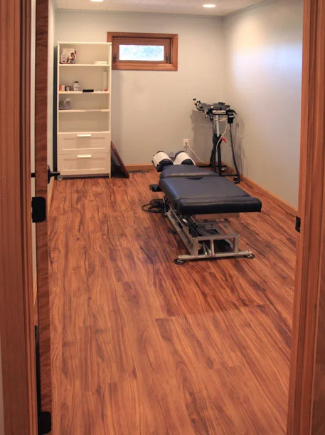 needler-chiropractic-adjusting-room.jpg