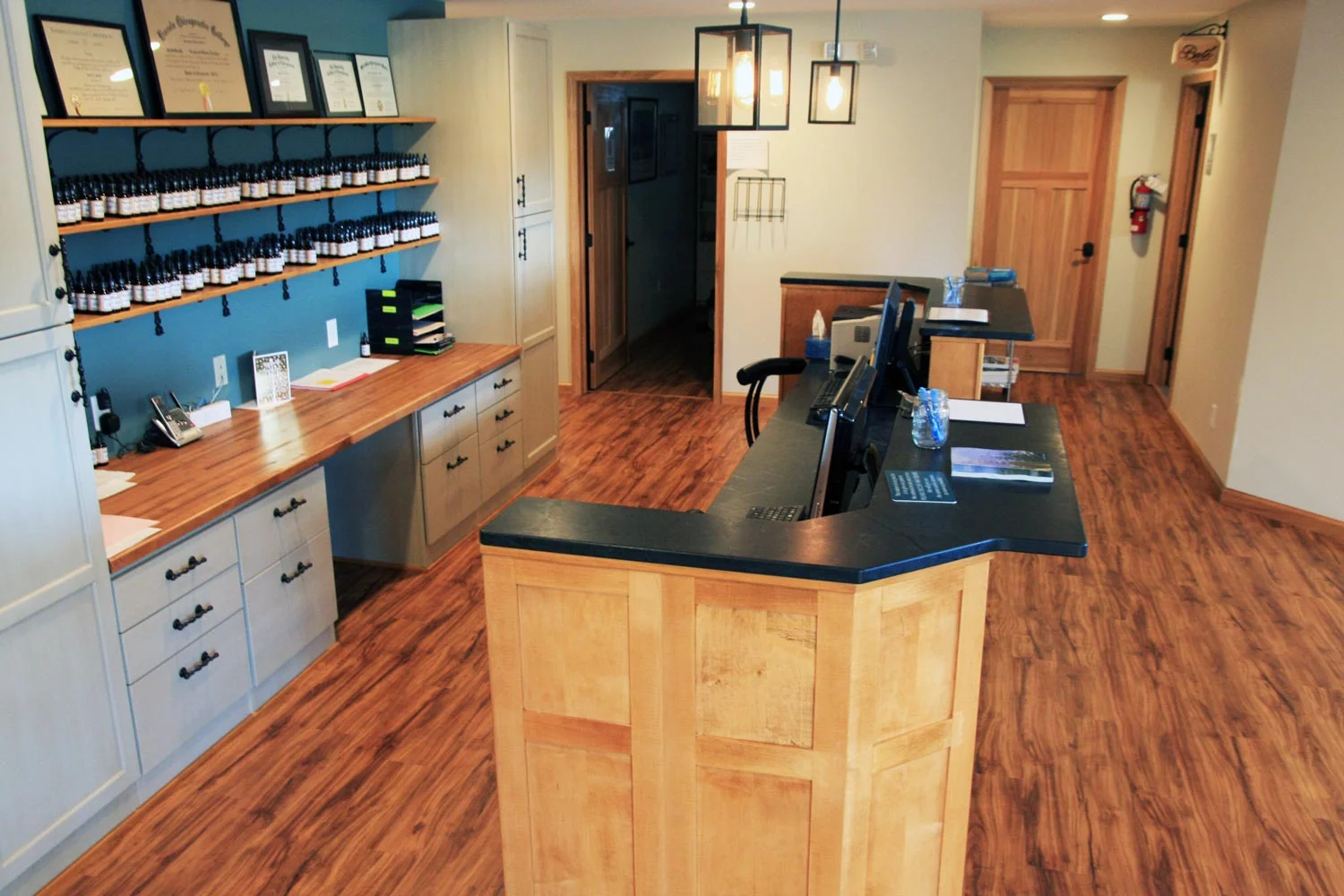 needler-chiropractic-reception.jpg