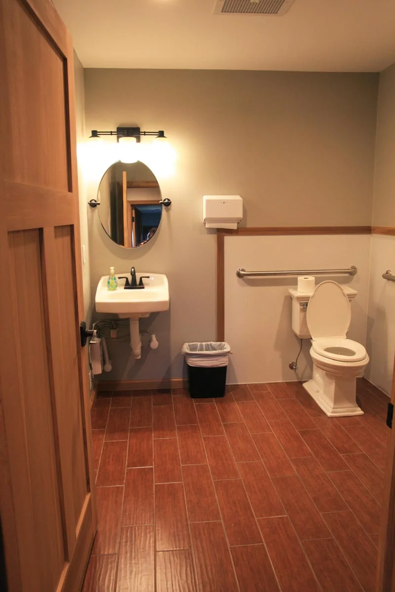 needler-chiropractic-columbus-grove-bathroom.jpg