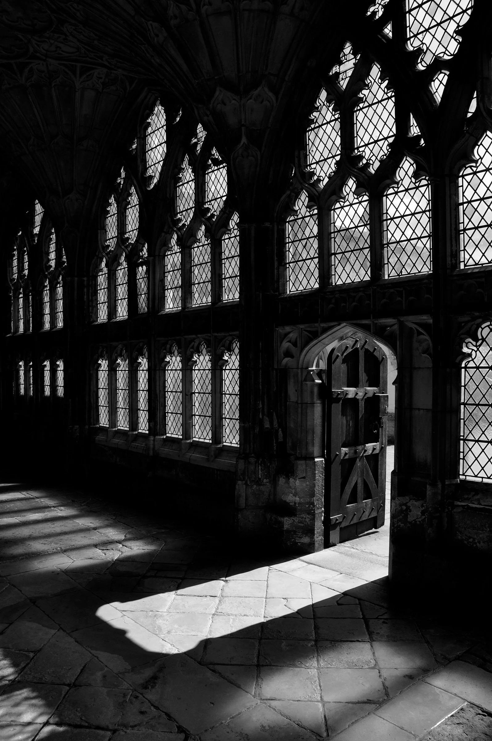 Salisbury-Cathedral-cloisters.jpg