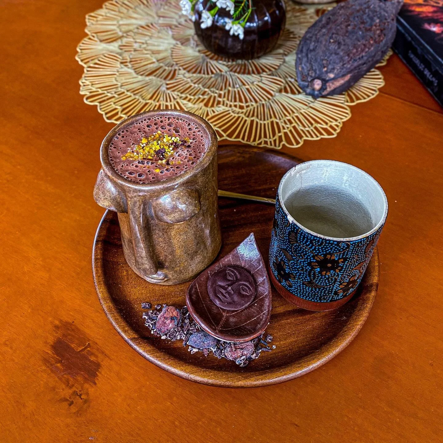 Dream Ceremonial Cacao @seedsofdreams ❤️🙏🥰
- Vegan Deliciousness ☕️ 🍫 
- &ldquo;It is the most nourishing and powerful as it can be
Pure raw cacao paste, dates, cinnamon, himalayan salt, and pinch of chili.🌶️