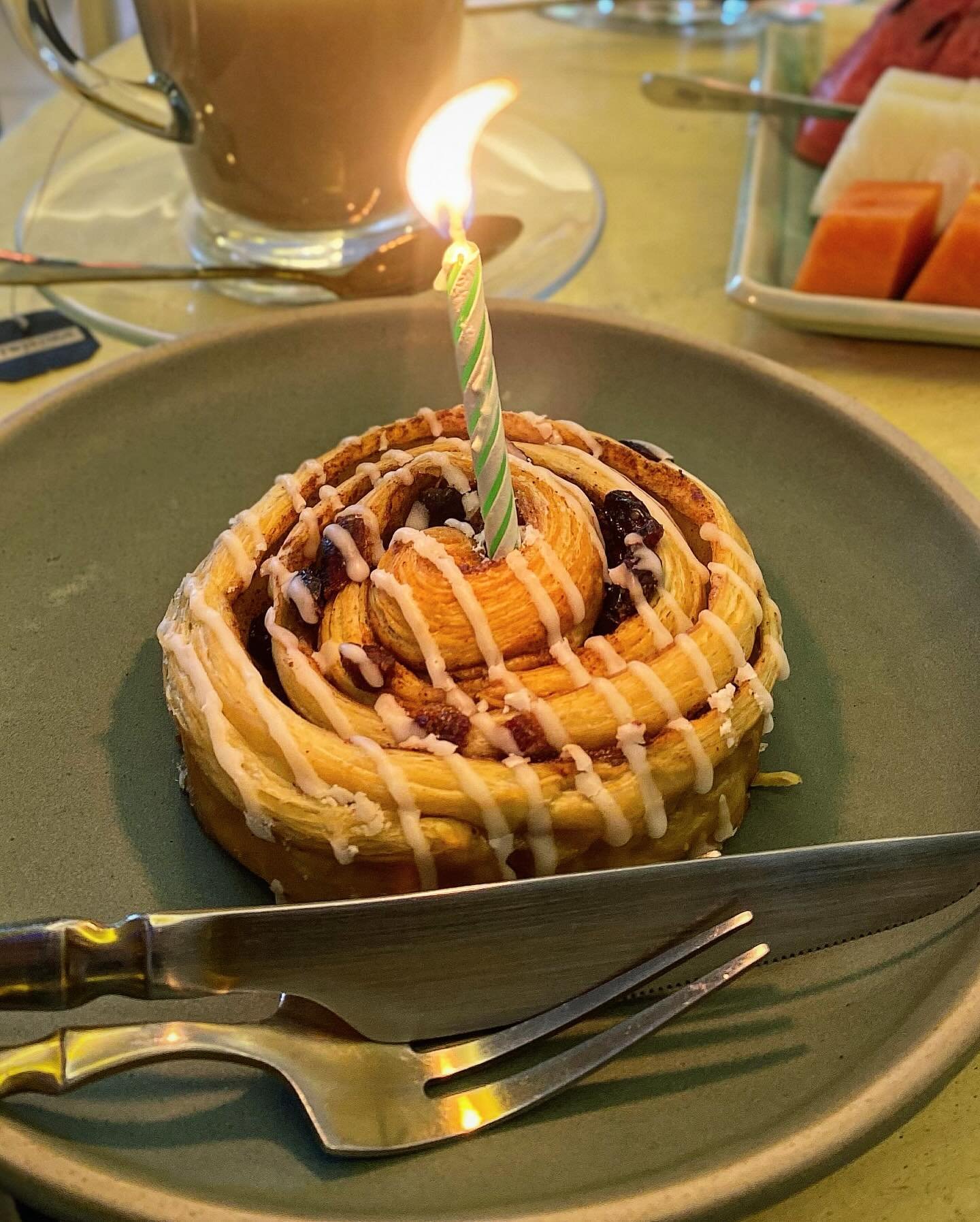 A special trip to Koh Phangan and Niras Home Bakery for the Birthday boy @sonic_ranger ❤️🙏🇹🇭🎉🎊🎂