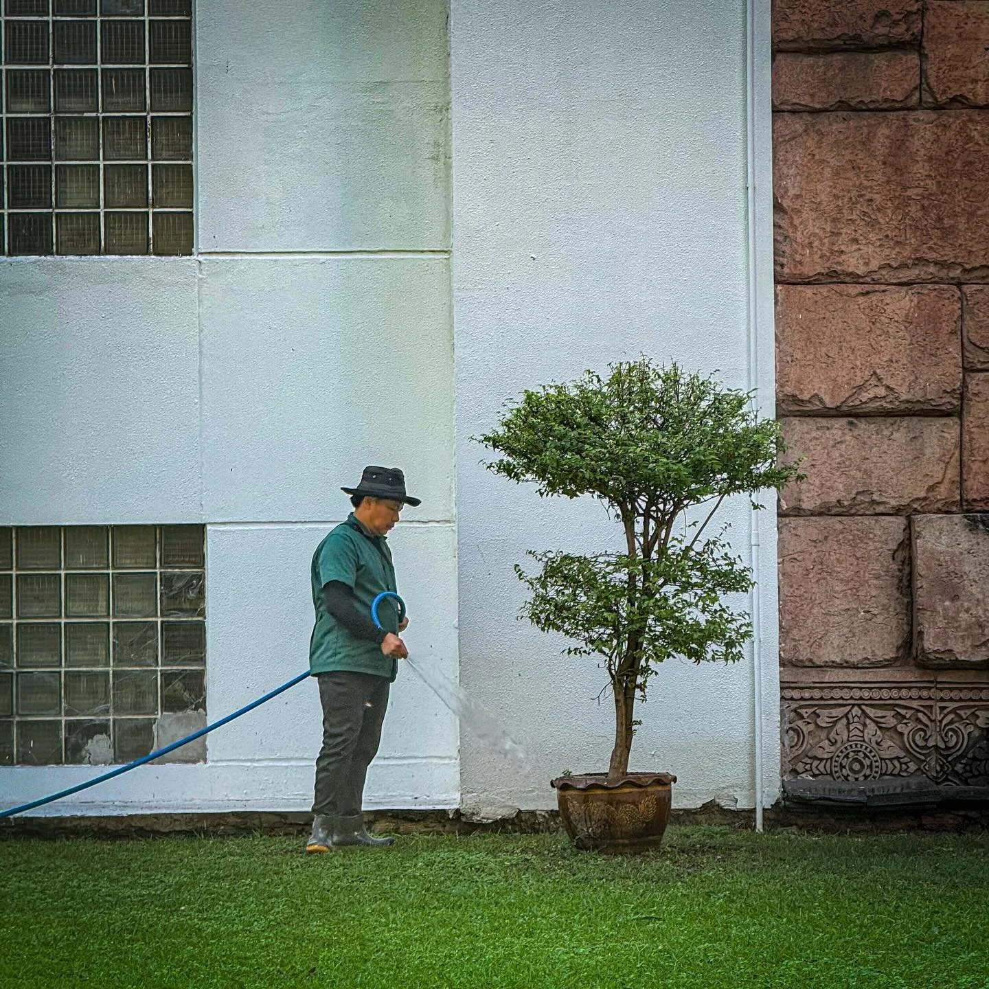 #bangkok #thailand #visitthailand 
#summerthailand #portraitphotography
33trekking natgeo natgeotravel architecture 
photography worldtravel shotoniphone travelphotography travelandleisureasia live laugh love adobe lightroom photoblog tourism thailif