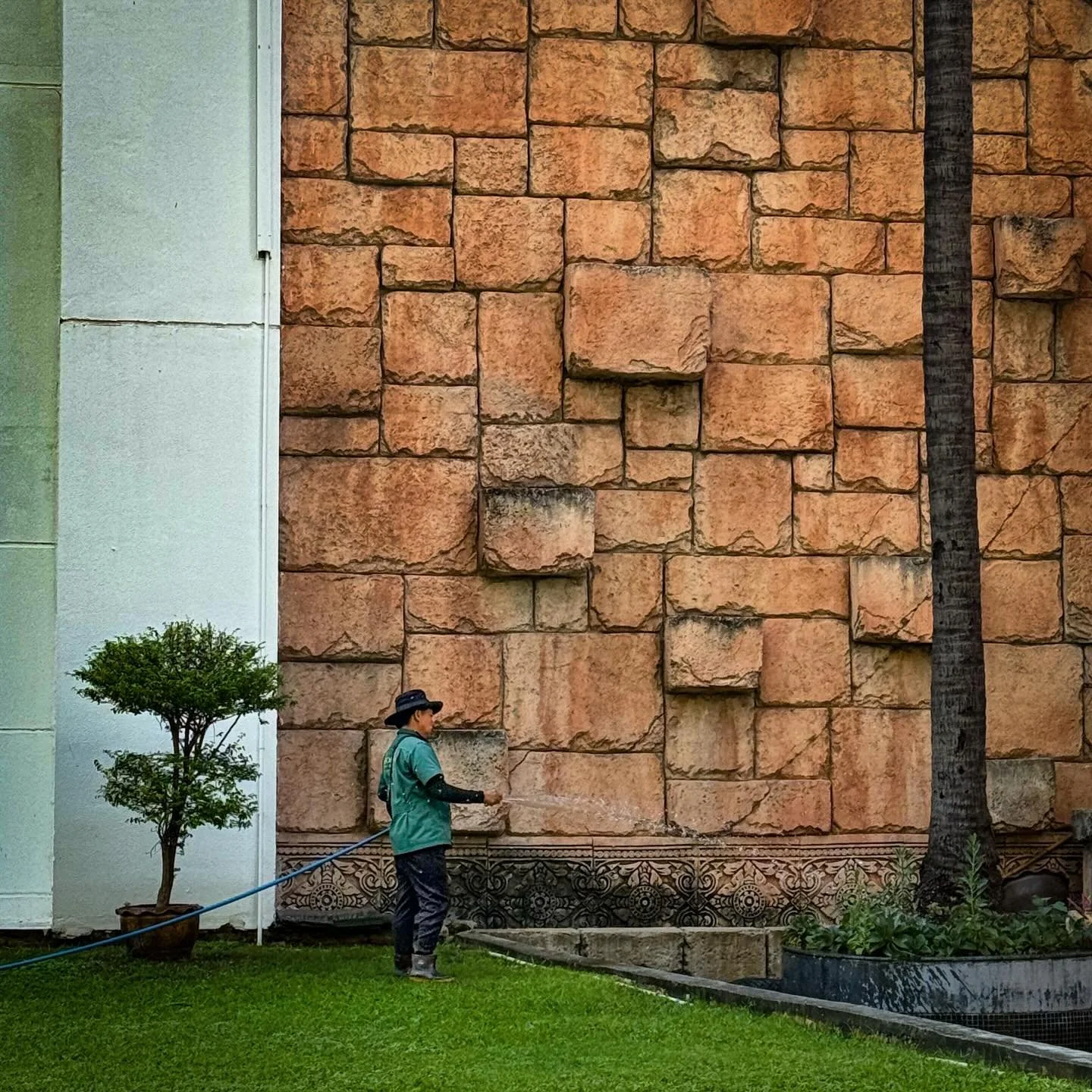 #bangkok #thailand #visitthailand 
#summerthailand #portraitphotography
33trekking natgeo natgeotravel architecture 
photography worldtravel shotoniphone travelphotography travelandleisureasia live laugh love adobe lightroom photoblog tourism thailif