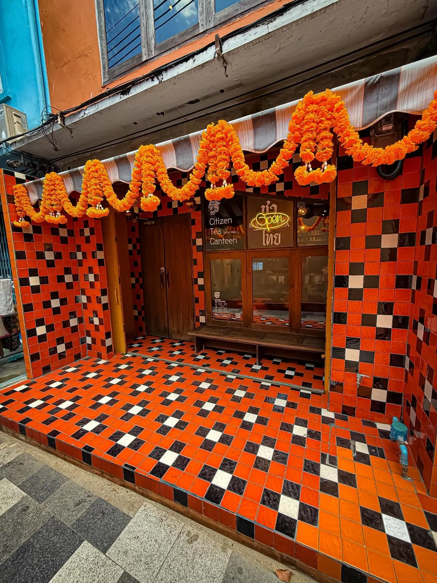 #bangkok #thailand #visitthailand 
#summerthailand #portraitphotography
33trekking natgeo natgeotravel architecture 
photography worldtravel shotoniphone travelphotography travelandleisureasia live laugh love adobe lightroom photoblog tourism thailif