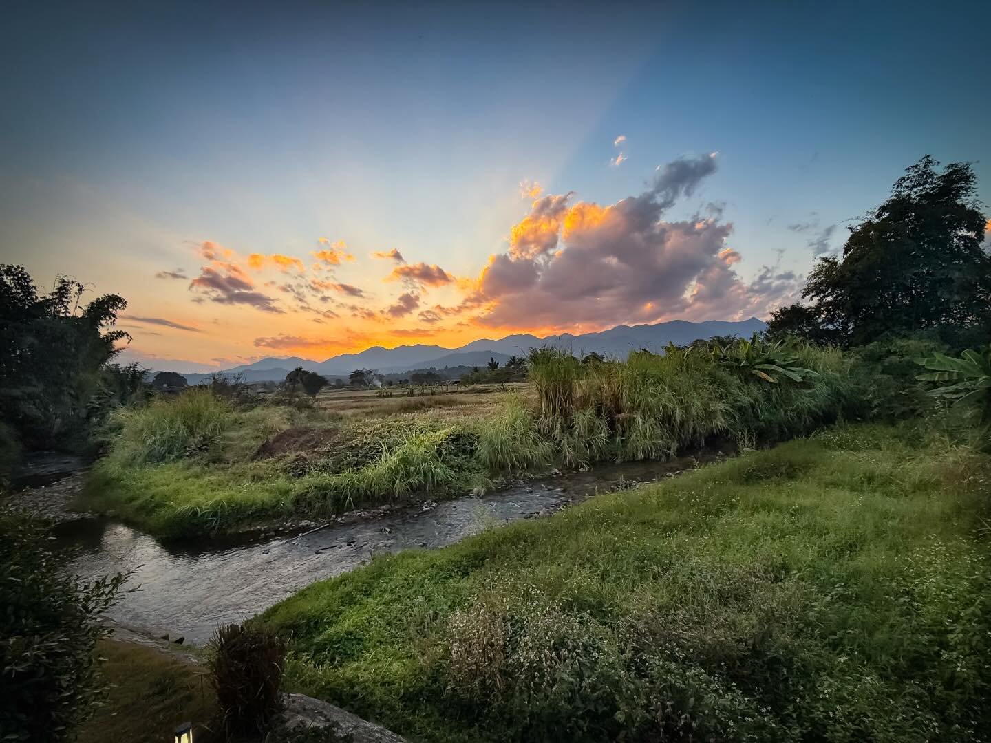 #mountains #sunset #northernthailand