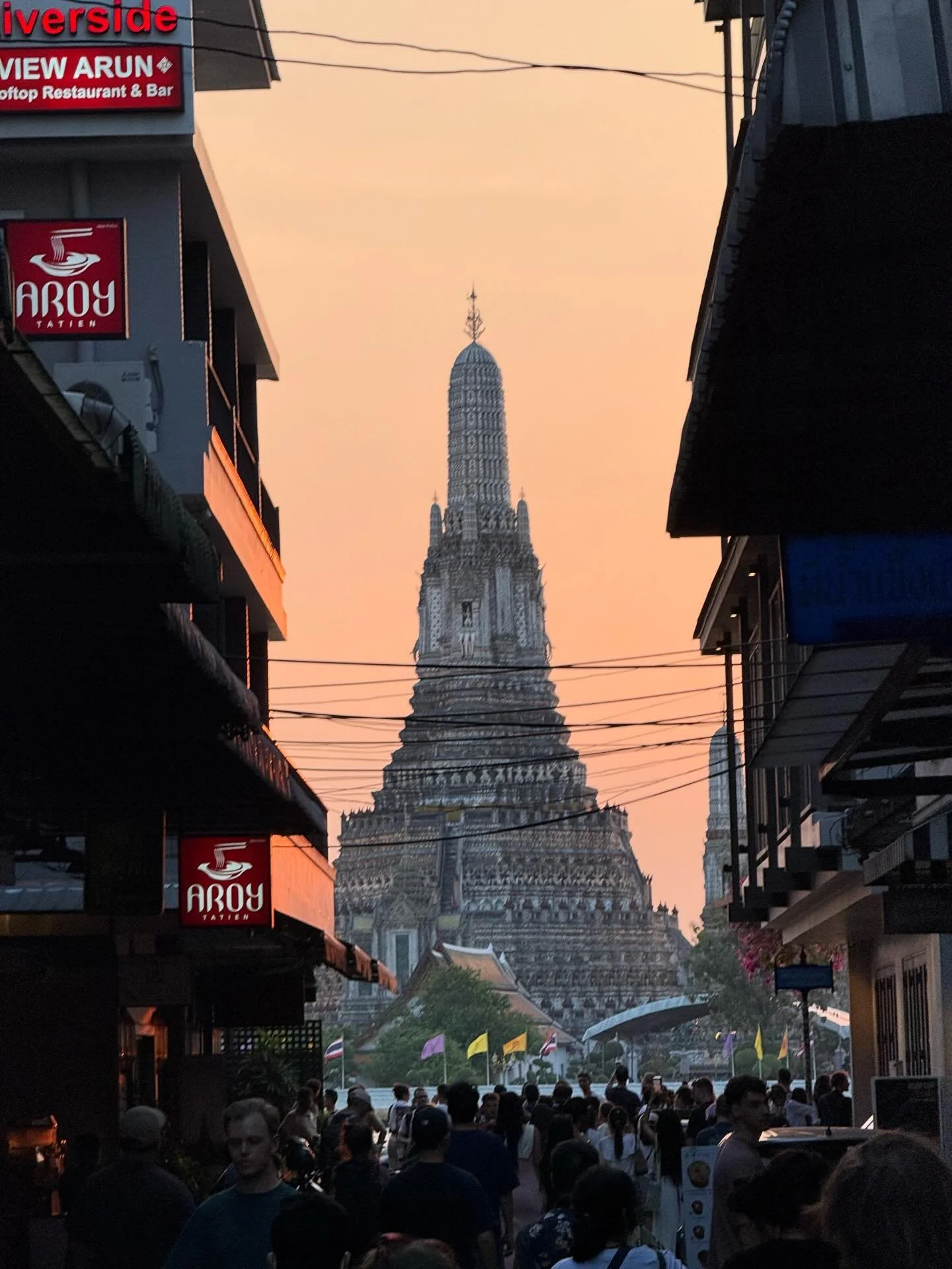 #watarun #chaoprayariver #thailand #sunset