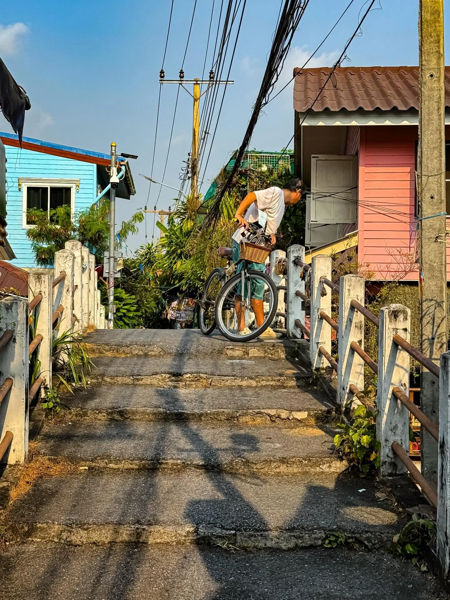 #chaophrayariver #bangkok #thailand #explorethailand #bicycle