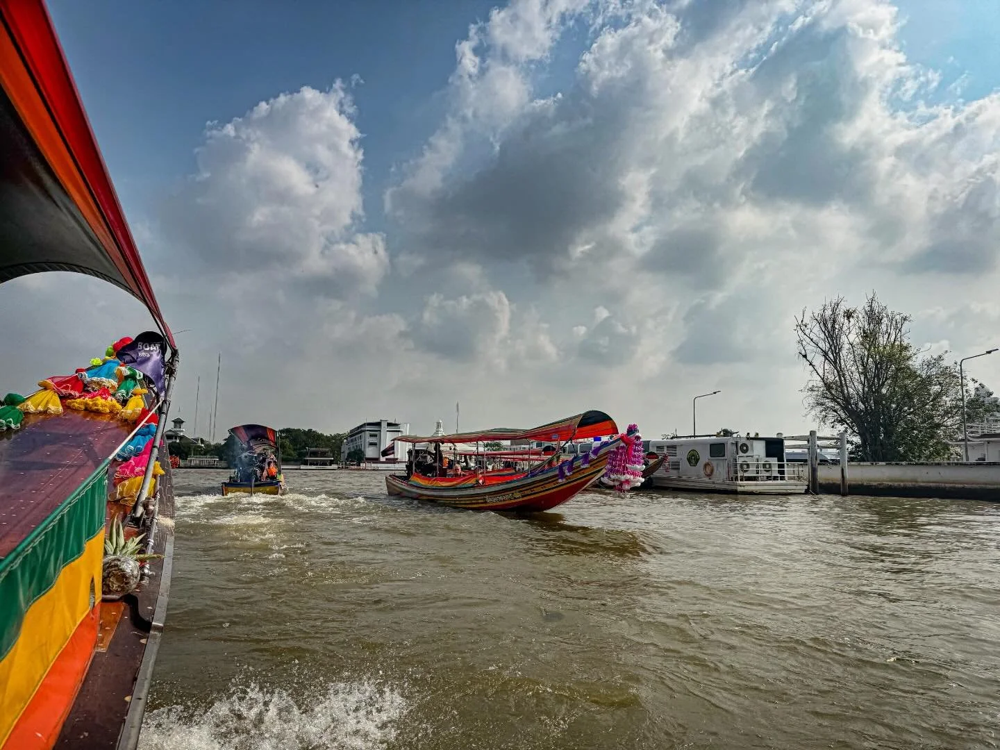 #chaophrayariver #bangkok #thailand #explorethailand