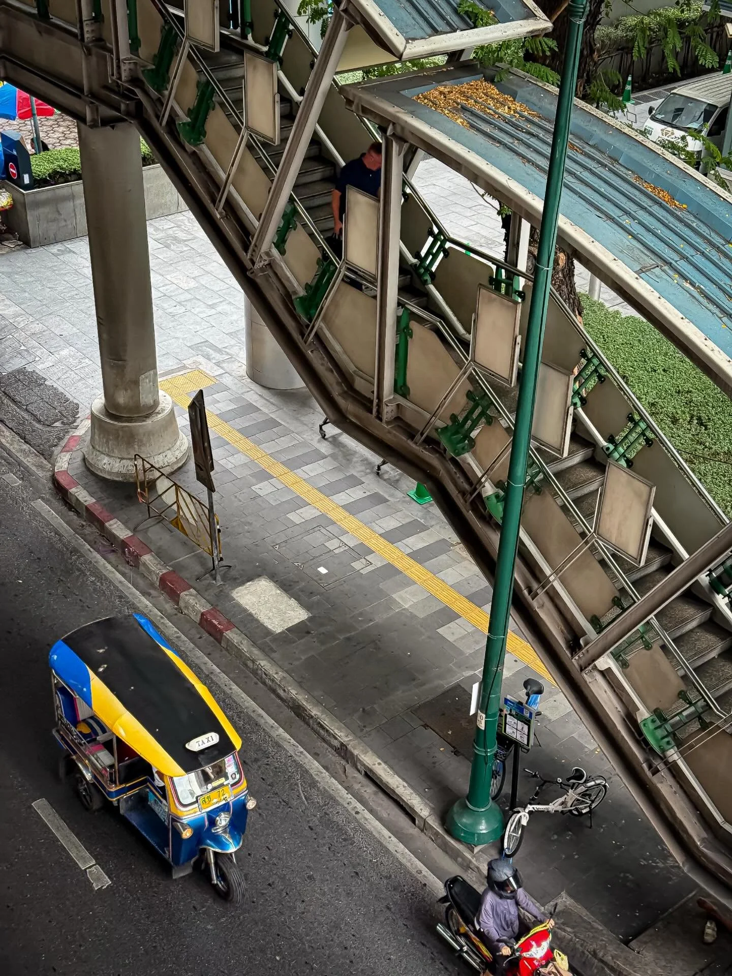 #tuktuk #explorethailand #explorebangkok #thailand #bangkok