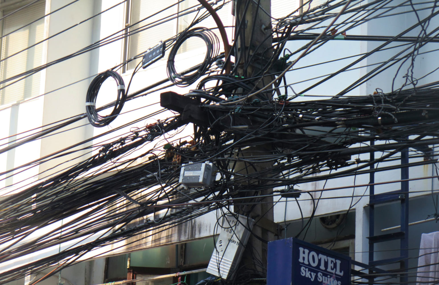 Bangkok_wire03.jpg