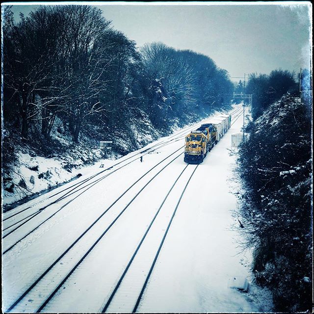 Fresh snow on the tracks- walked to the studio for some exercise...
#snowday #snow #seattle #trains