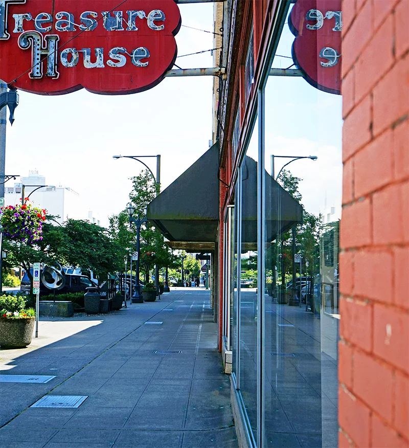 The Treasure House Building Address : 2714 Colby Ave. Details : Located right in the middle of bustling Colby Ave., this space would make a fantastic restaurant, brewery, upscale bowling alley, or shared creative workspace. 