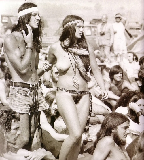 Couple at Woodstock 1969 - Photo by unknown
